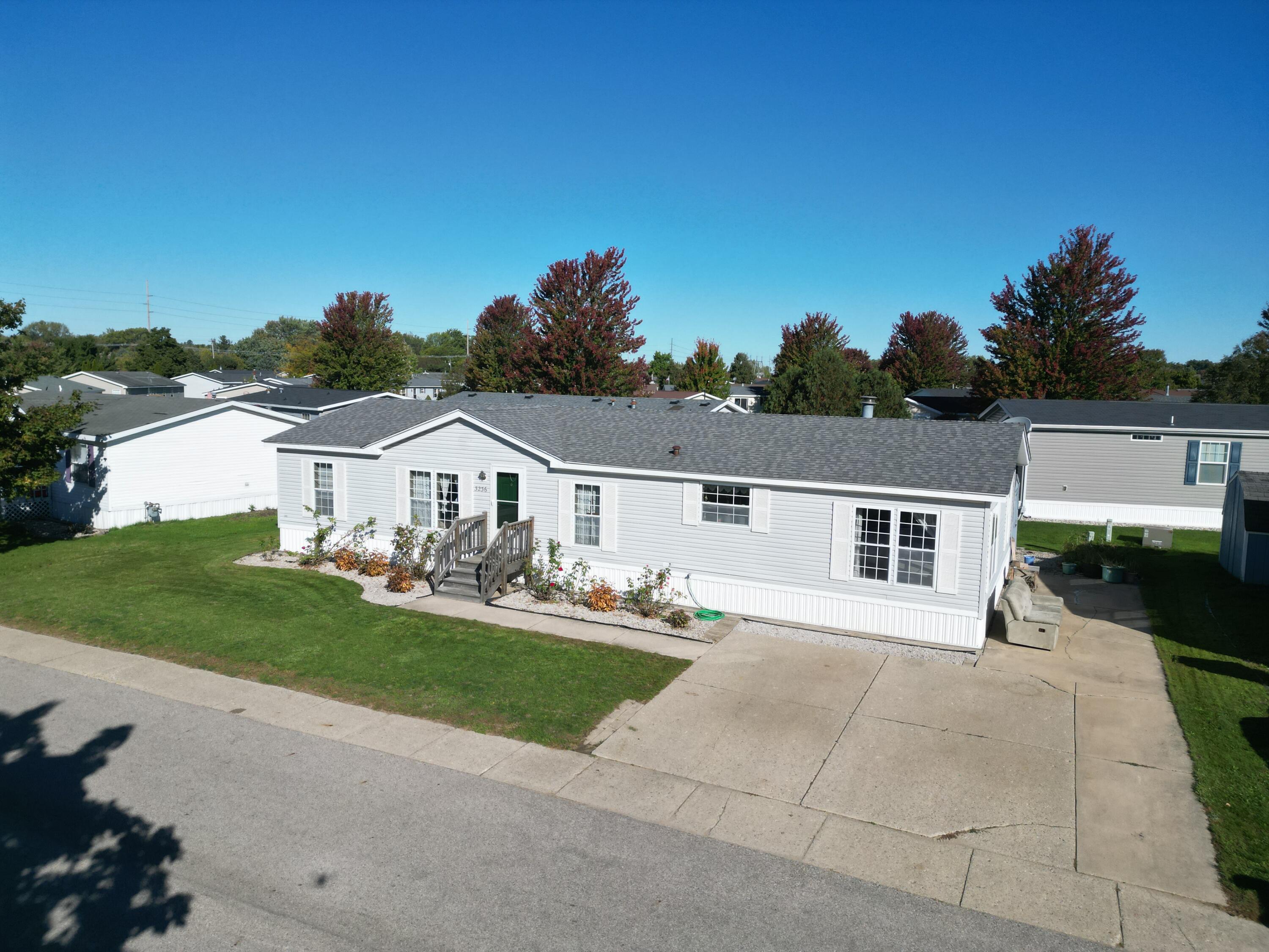 3236 Waverly Park Holland MI 49424