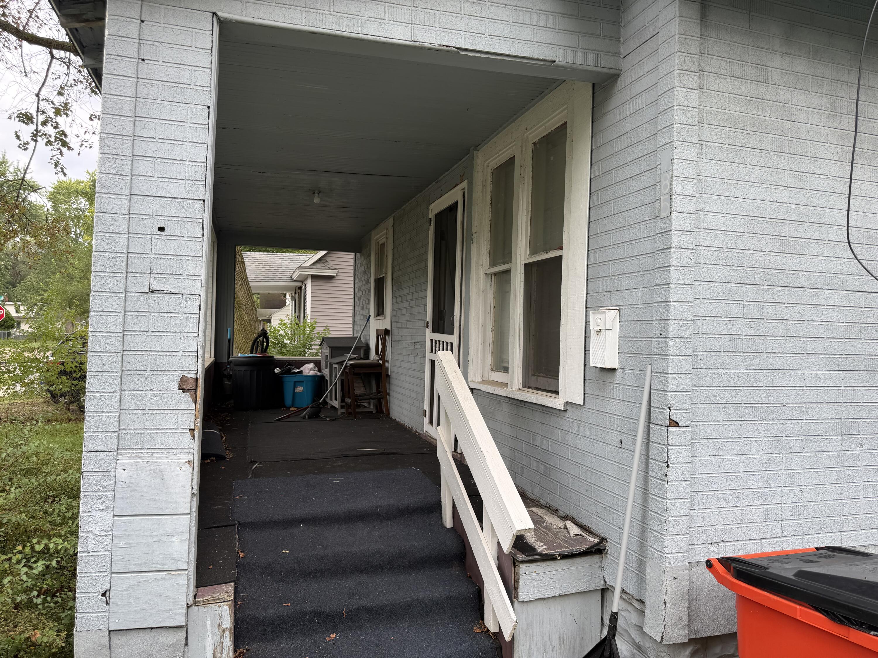 185 Hastings Avenue Benton Harbor MI 49022