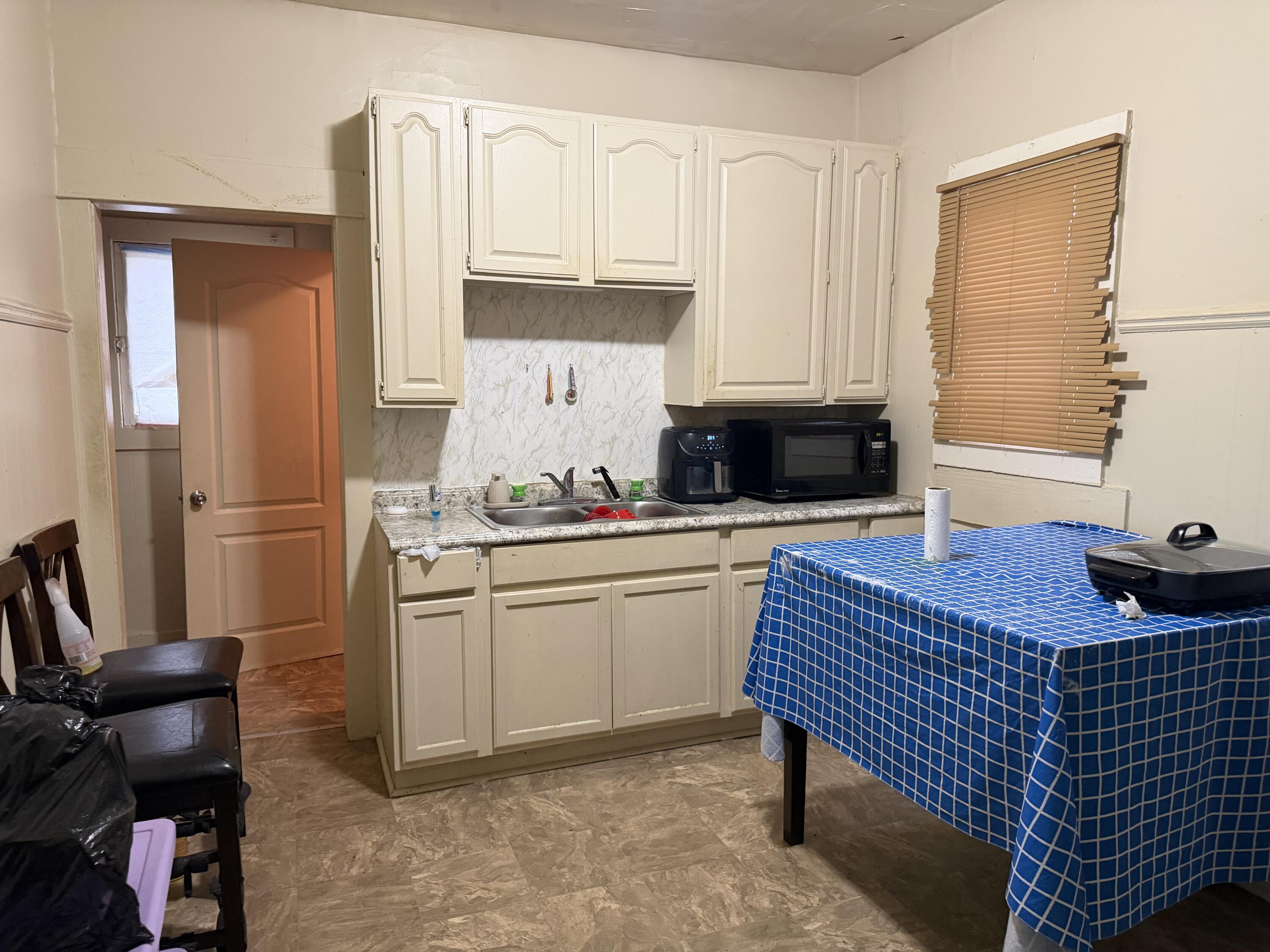 185 Hastings Avenue Benton Harbor MI 49022