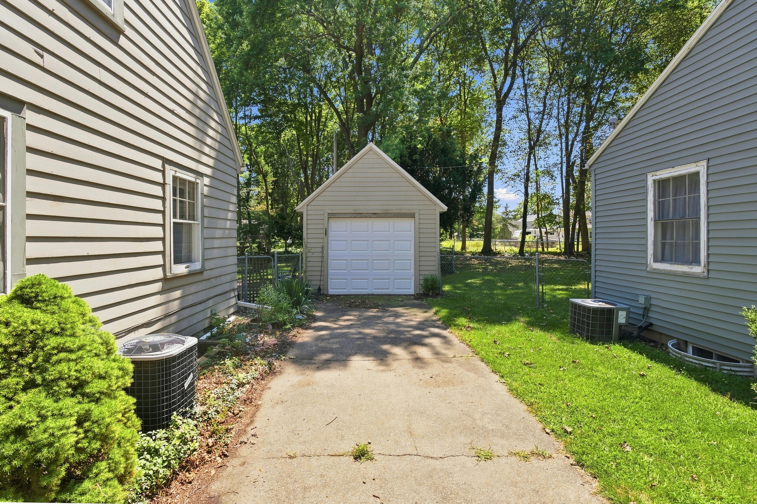 140 Orchard Lane Benton Harbor MI 49022