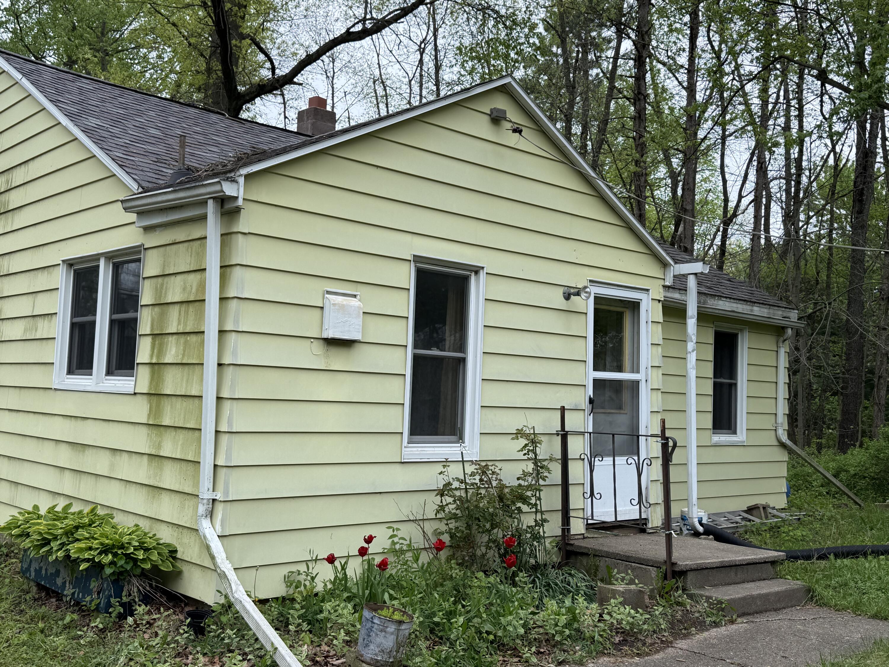 2264 White Street Niles MI 49120