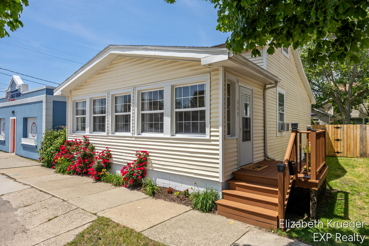 117 N 2nd Street Grand Haven MI 49417