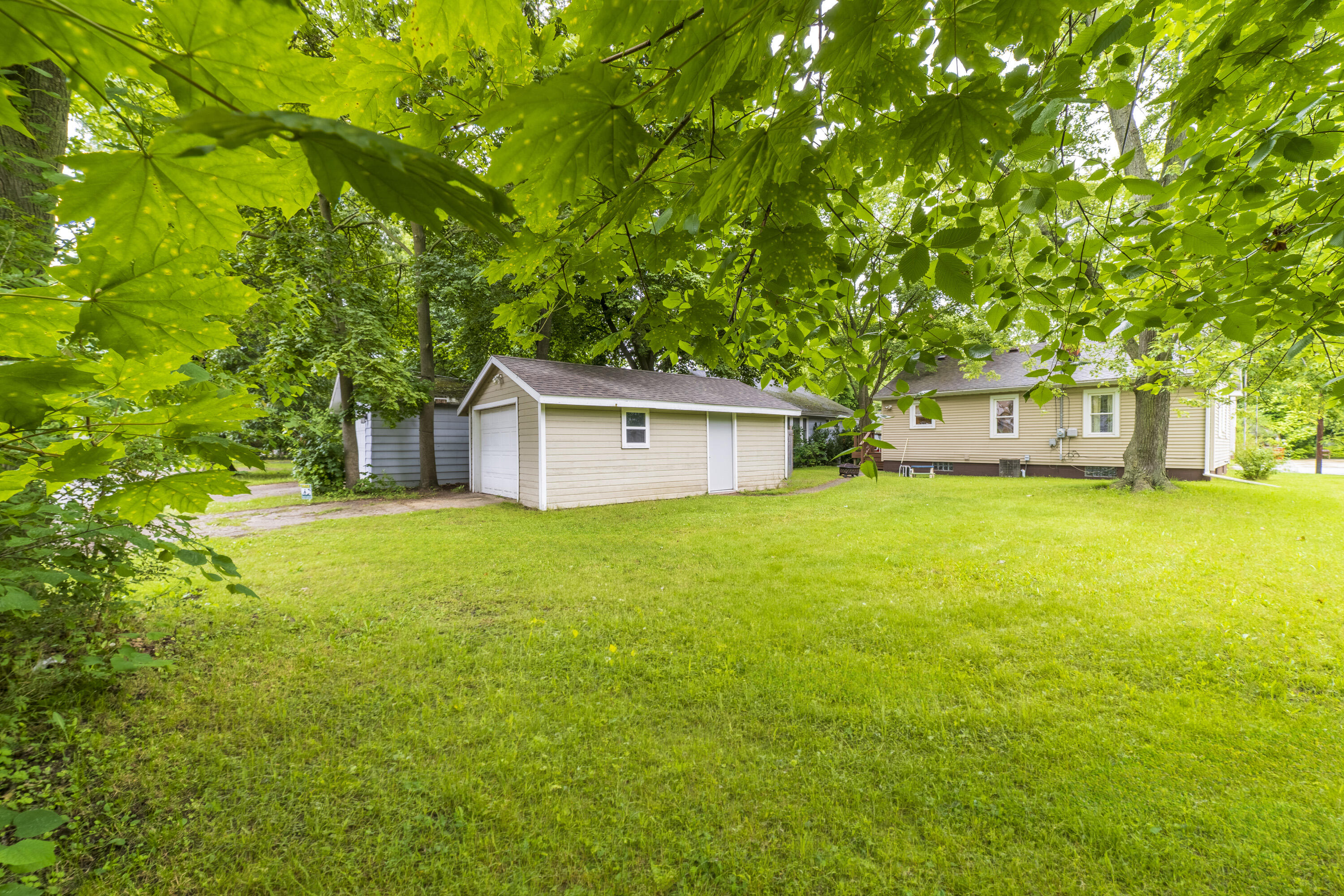 1148 Lavette Avenue Benton Harbor MI 49022