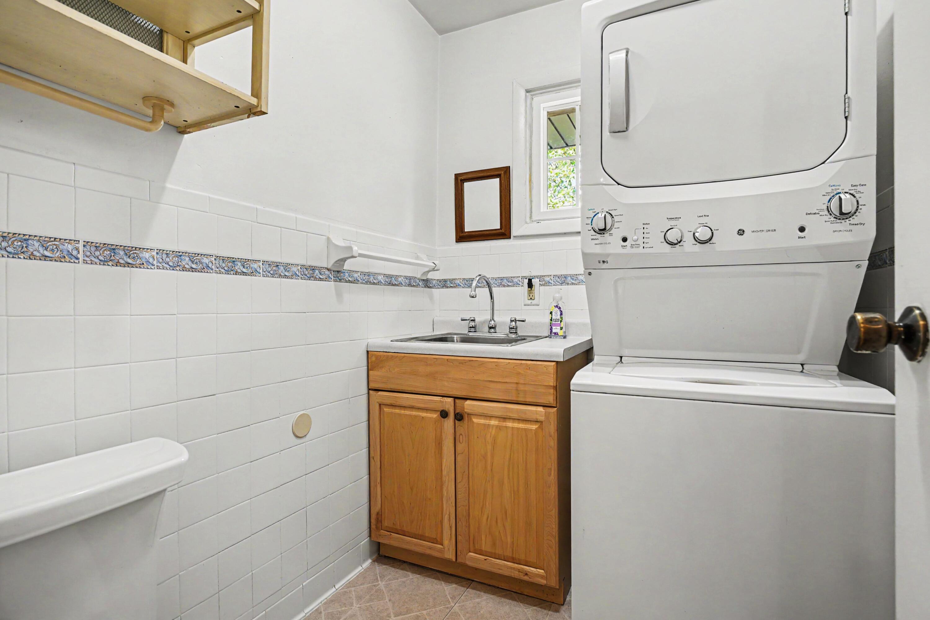 23904 Avenue C Edwardsburg MI 49112
