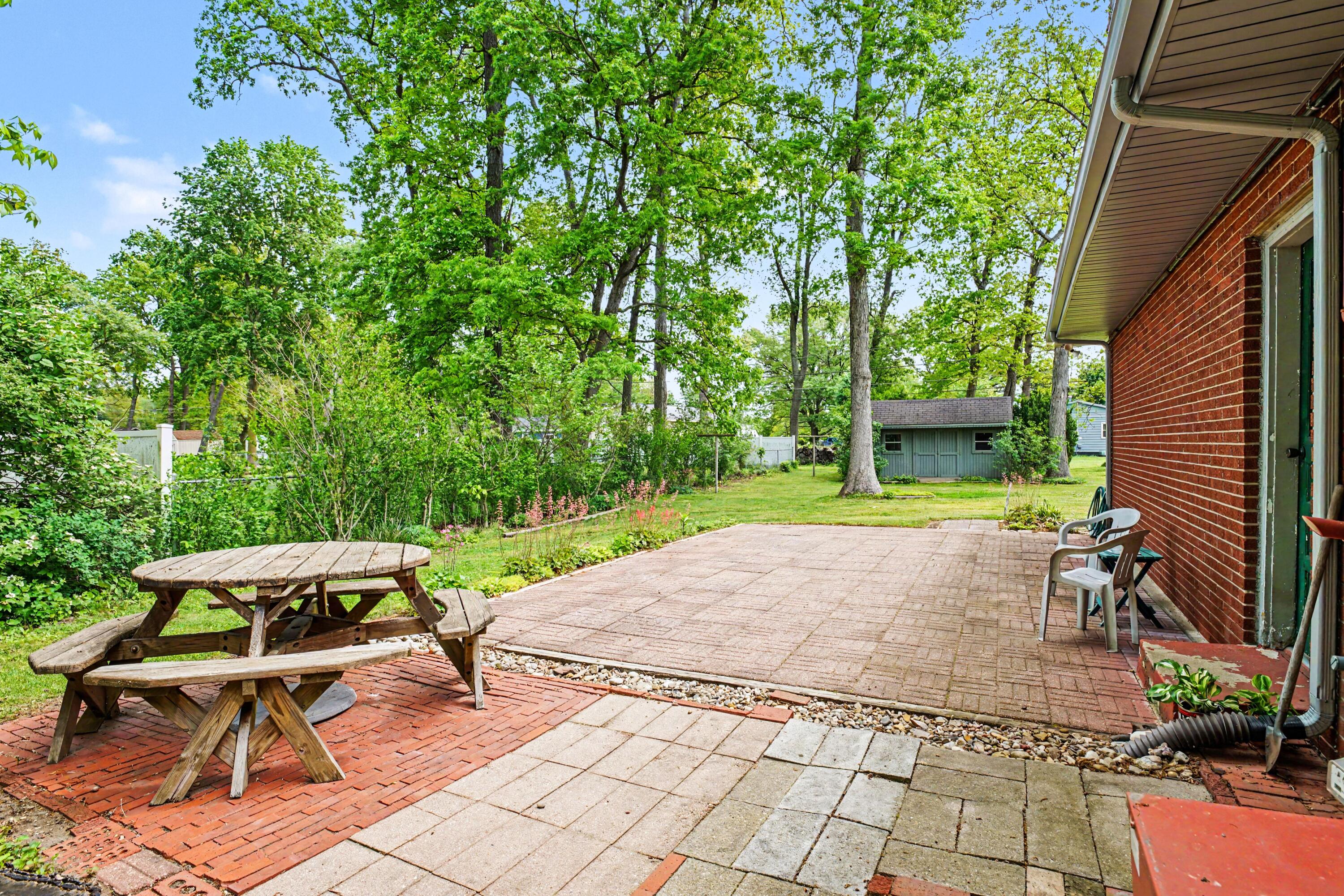 23904 Avenue C Edwardsburg MI 49112