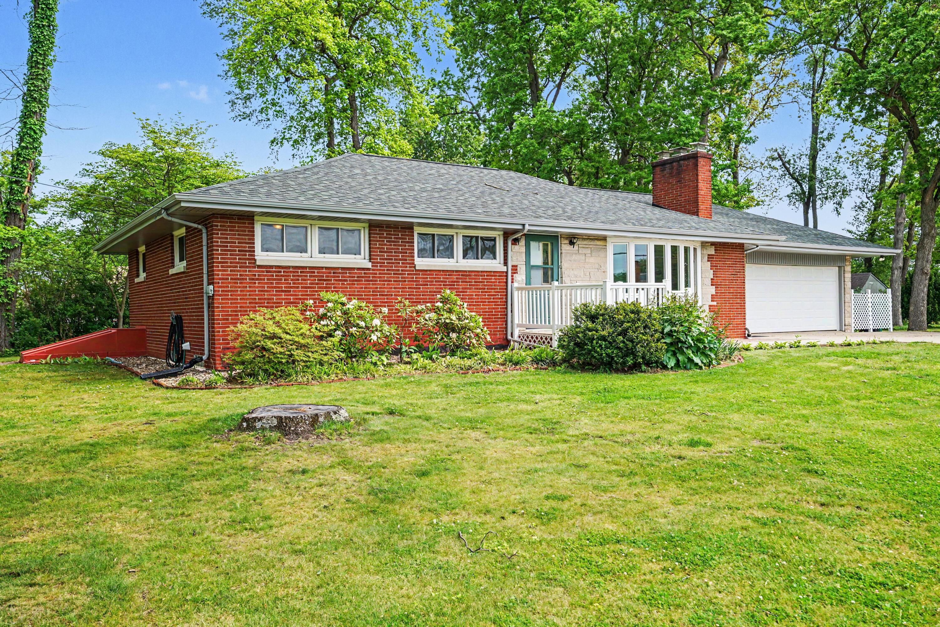 23904 Avenue C Edwardsburg MI 49112