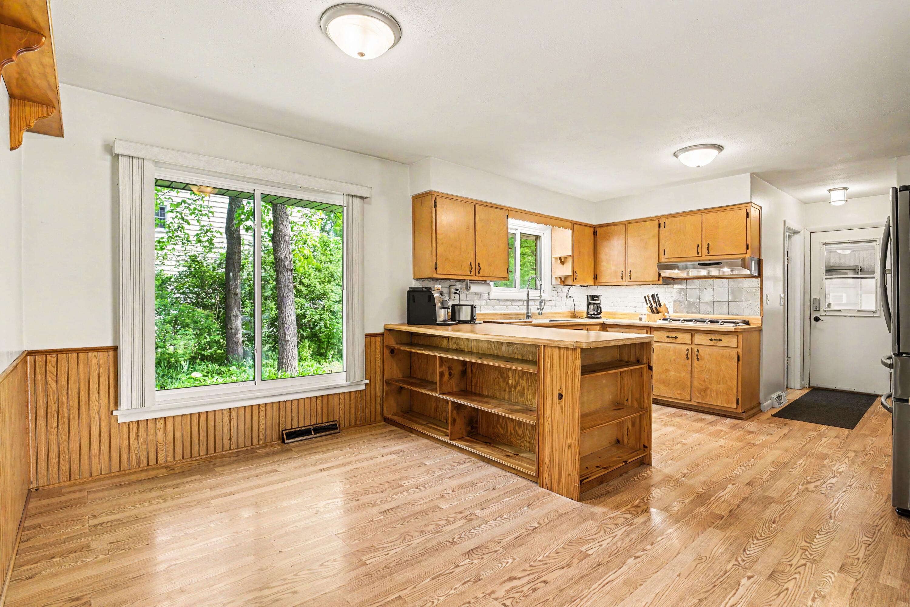 23904 Avenue C Edwardsburg MI 49112