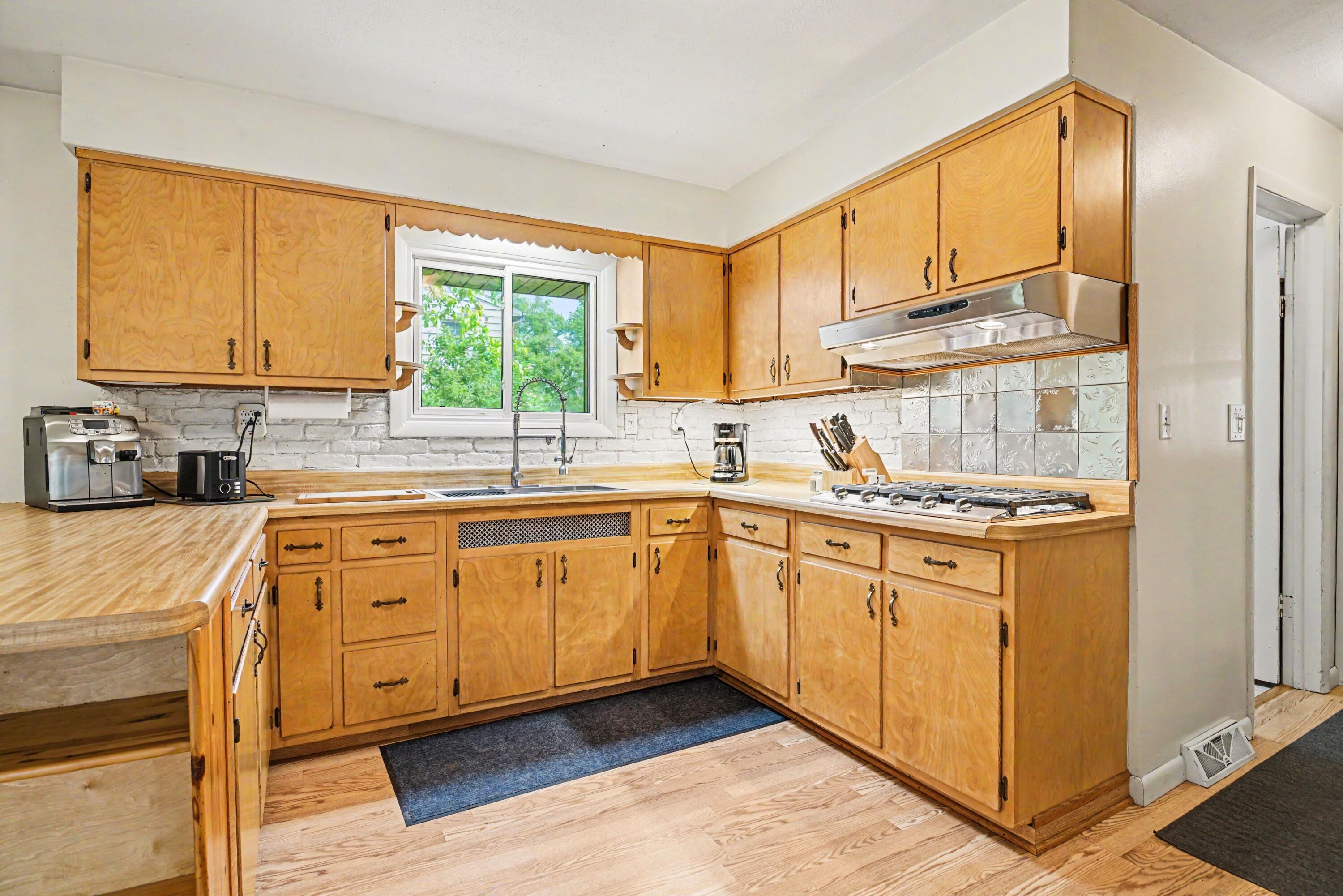 23904 Avenue C Edwardsburg MI 49112