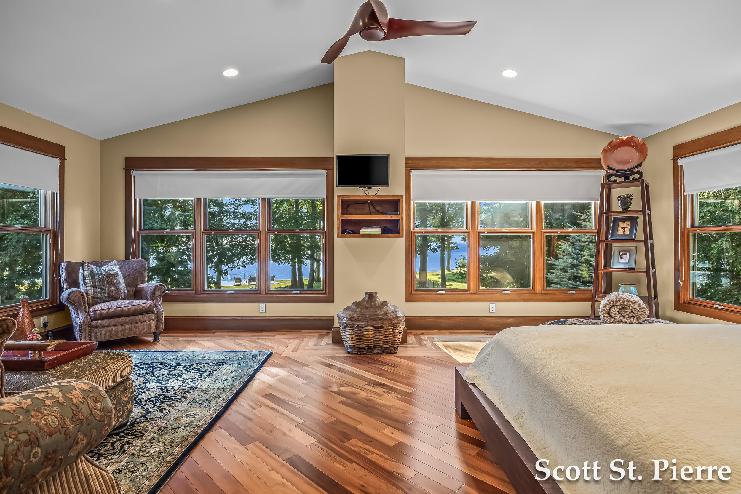 3461 N Scenic Drive Muskegon MI 49445