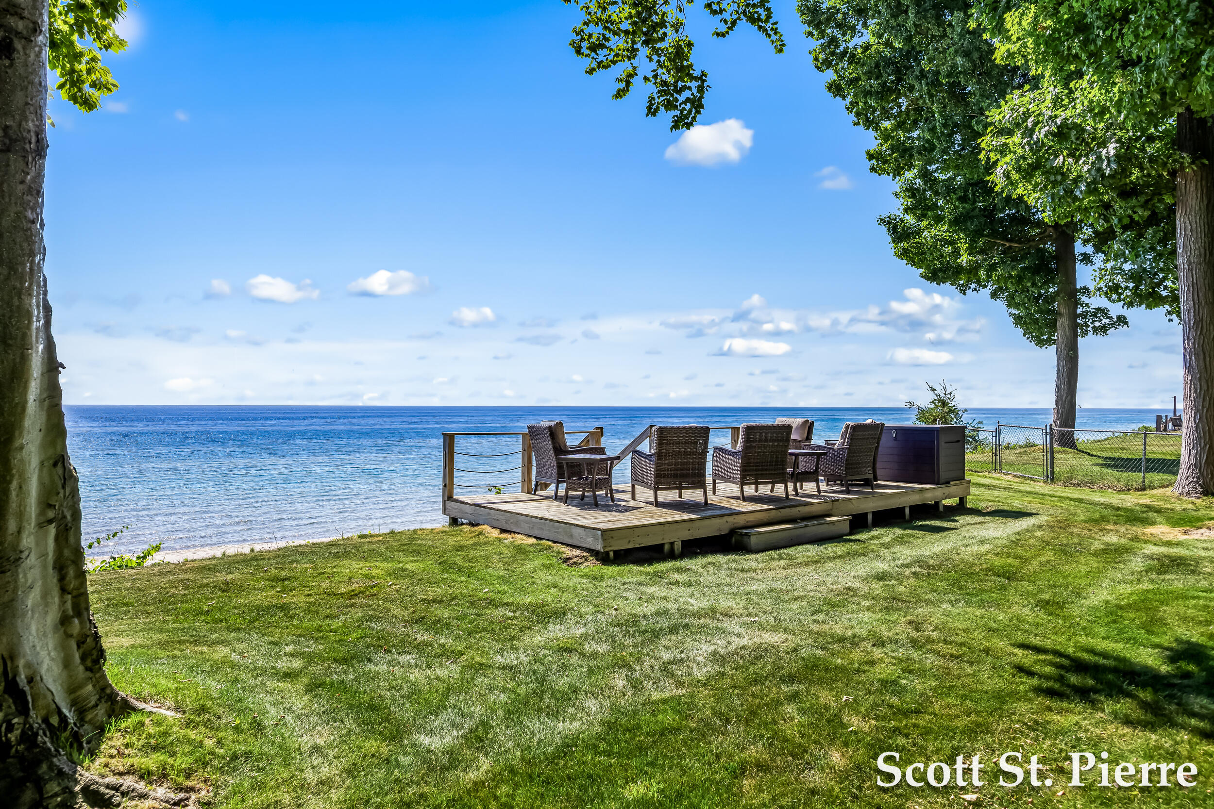 3461 N Scenic Drive Muskegon MI 49445