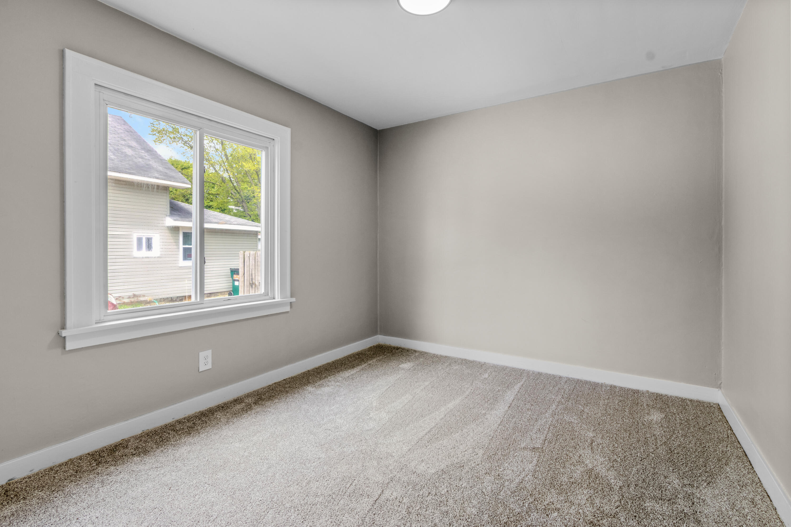 819 Harding Street NW Grand Rapids MI 49544