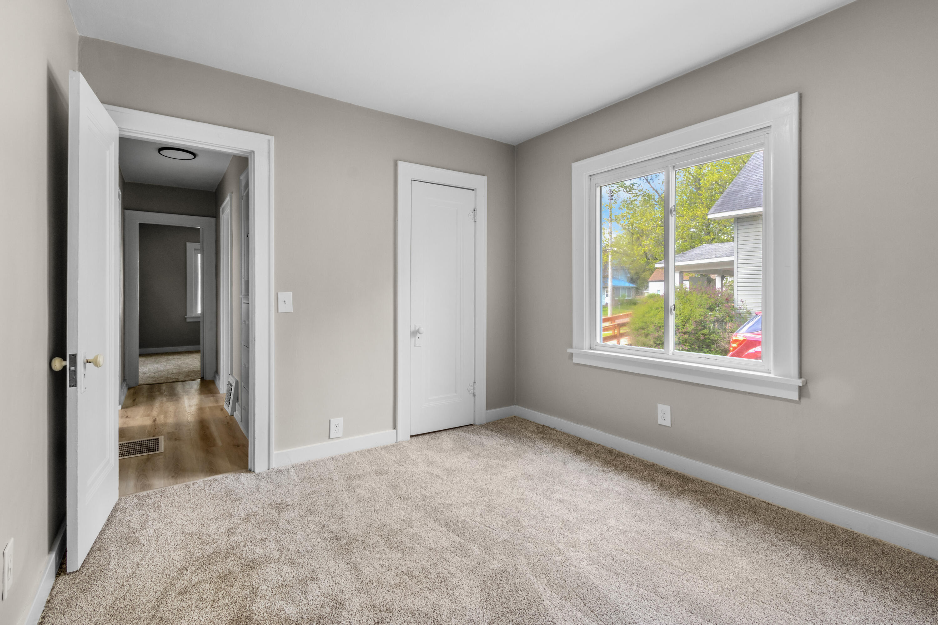 819 Harding Street NW Grand Rapids MI 49544