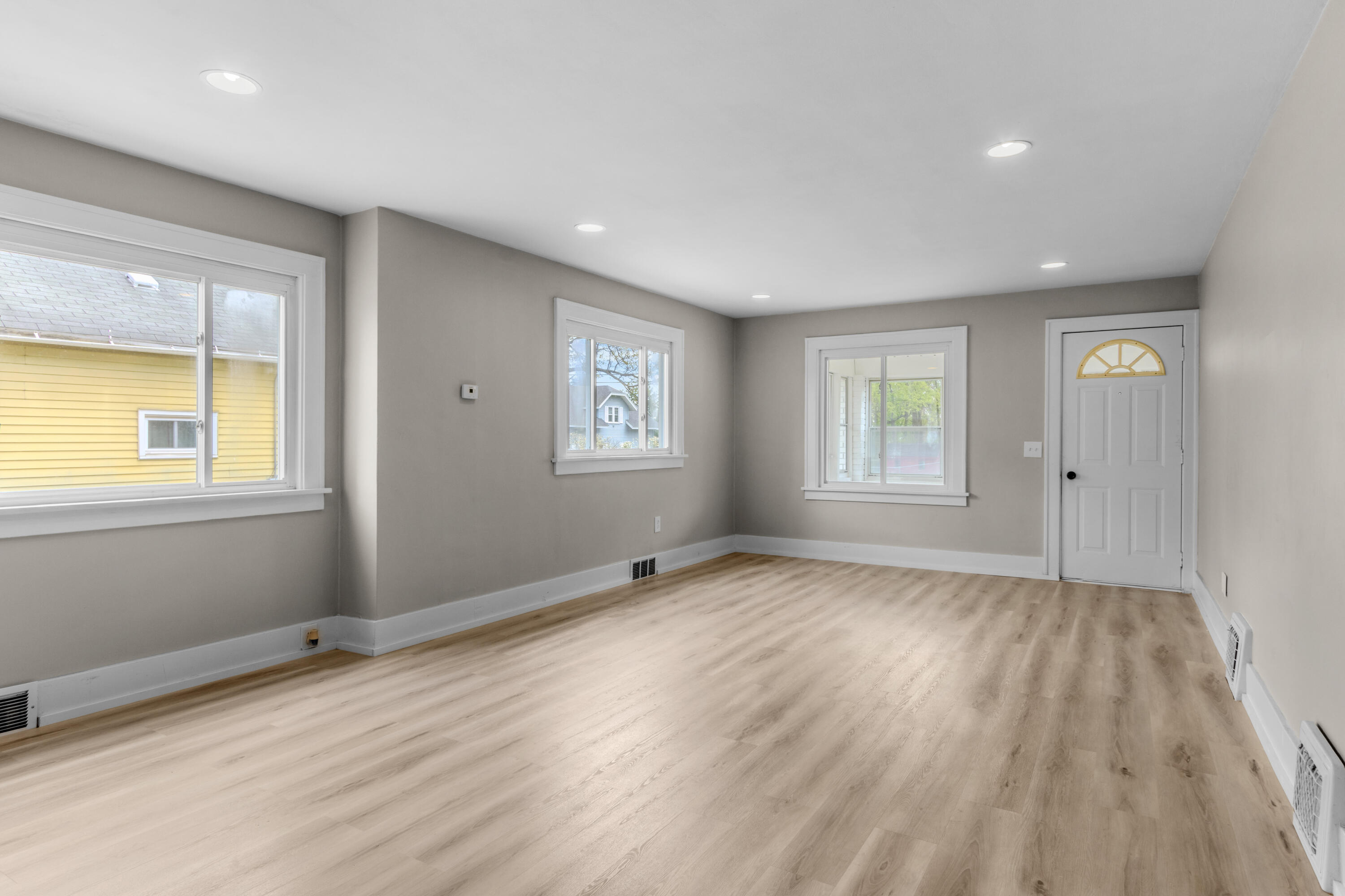 819 Harding Street NW Grand Rapids MI 49544