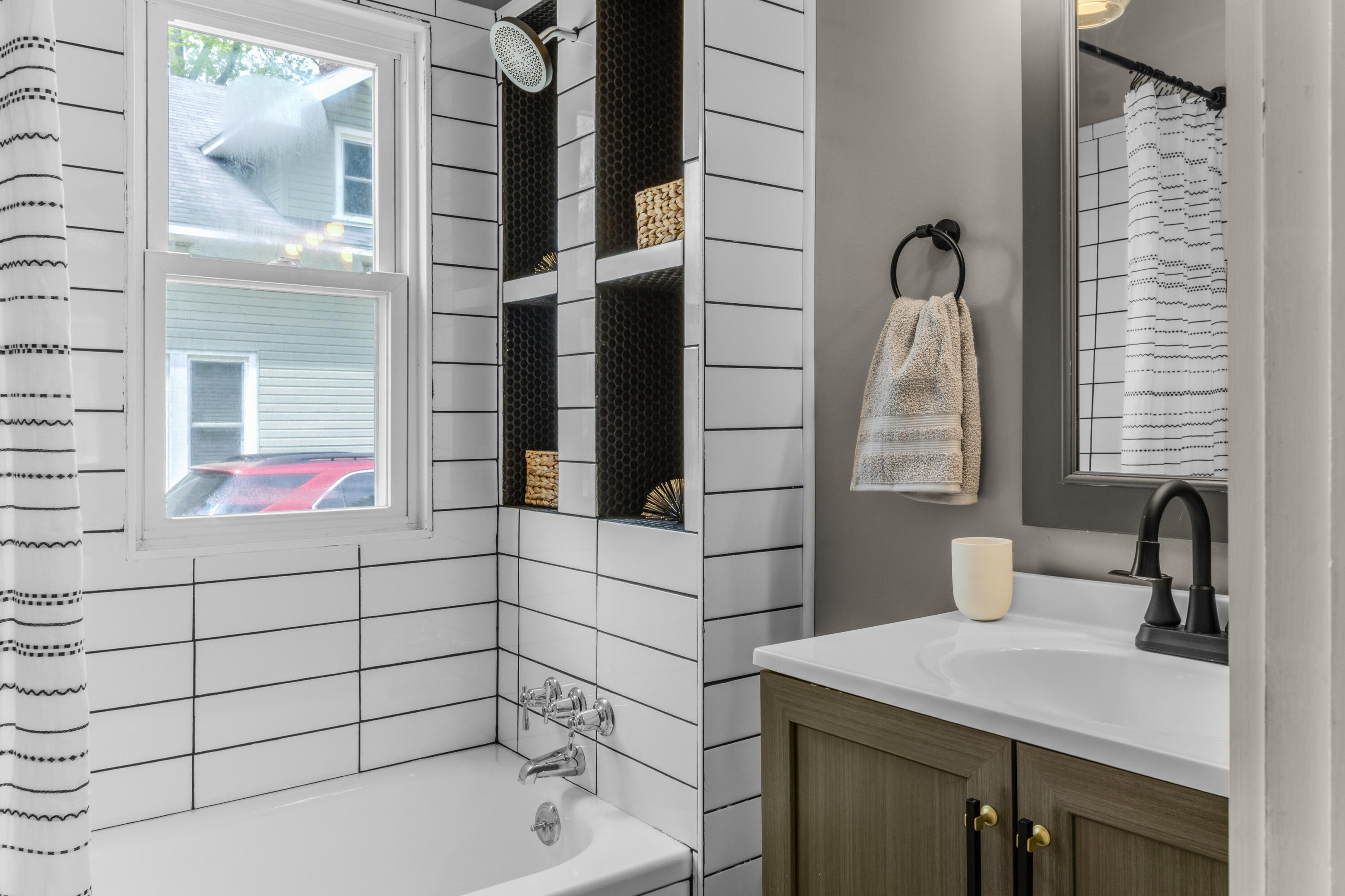 819 Harding Street NW Grand Rapids MI 49544