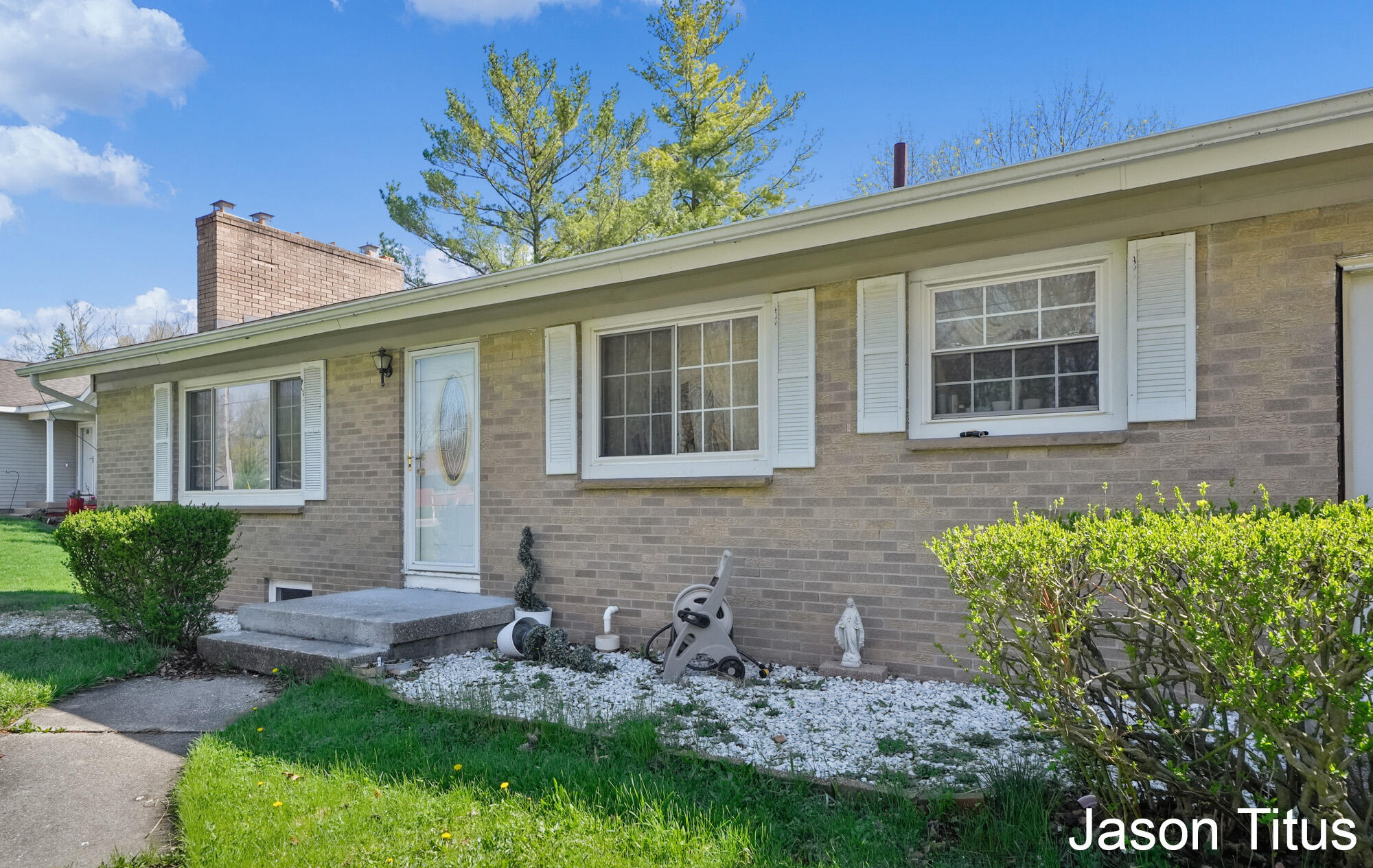 1696 Ball Avenue NE Grand Rapids MI 49505