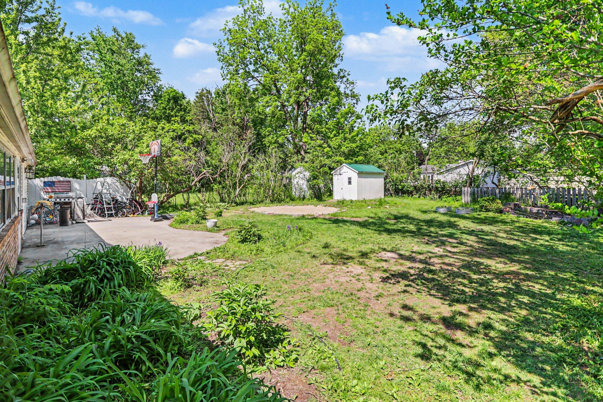 3222 Random Road Kalamazoo MI 49004
