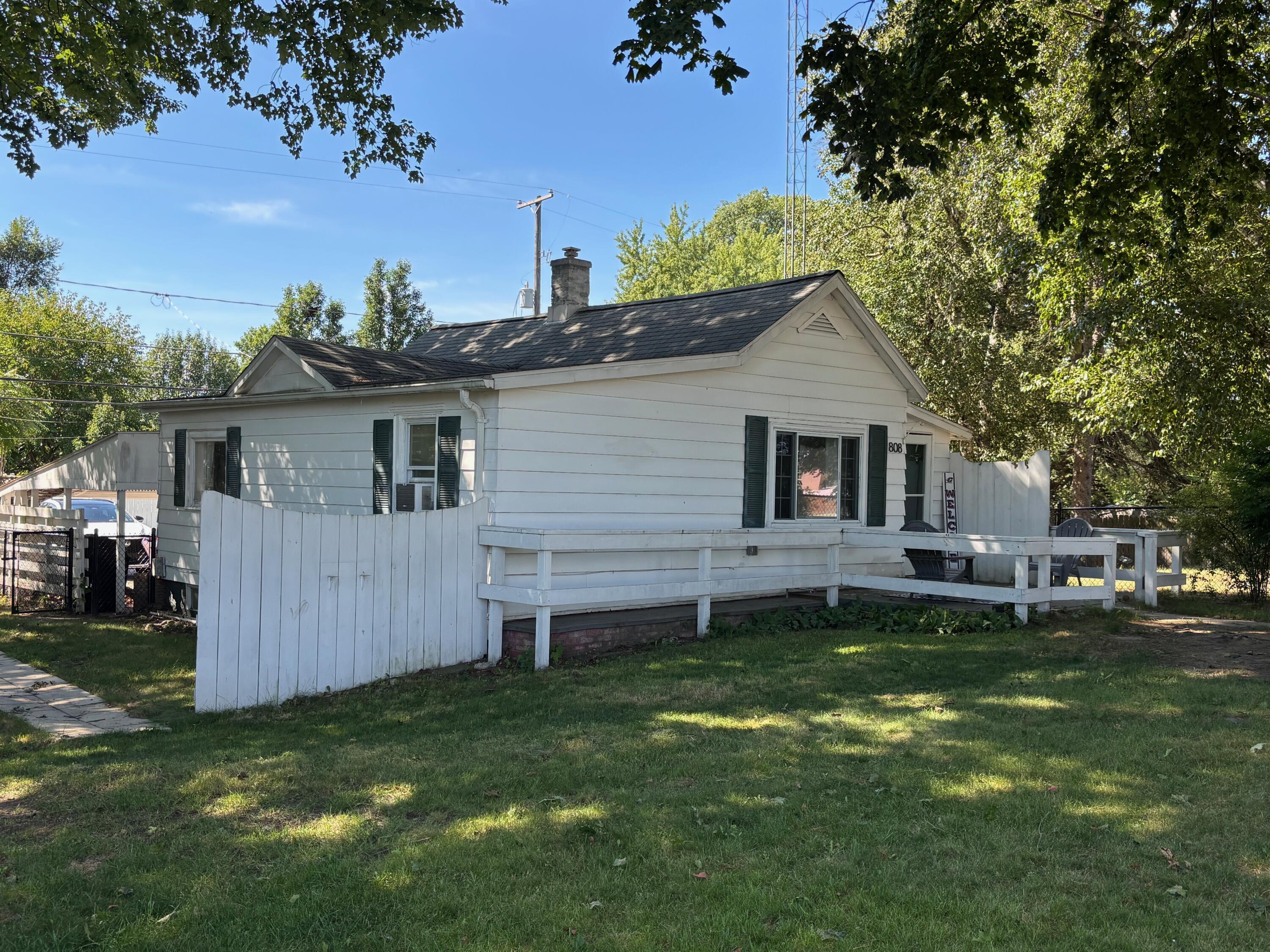 808 Anderson Street Ludington MI 49431
