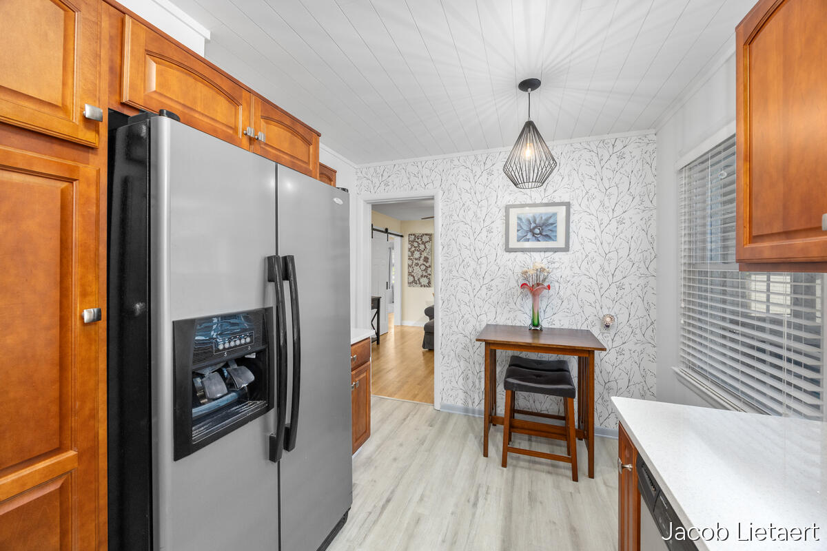 2658 Carlton Avenue NE Grand Rapids MI 49505