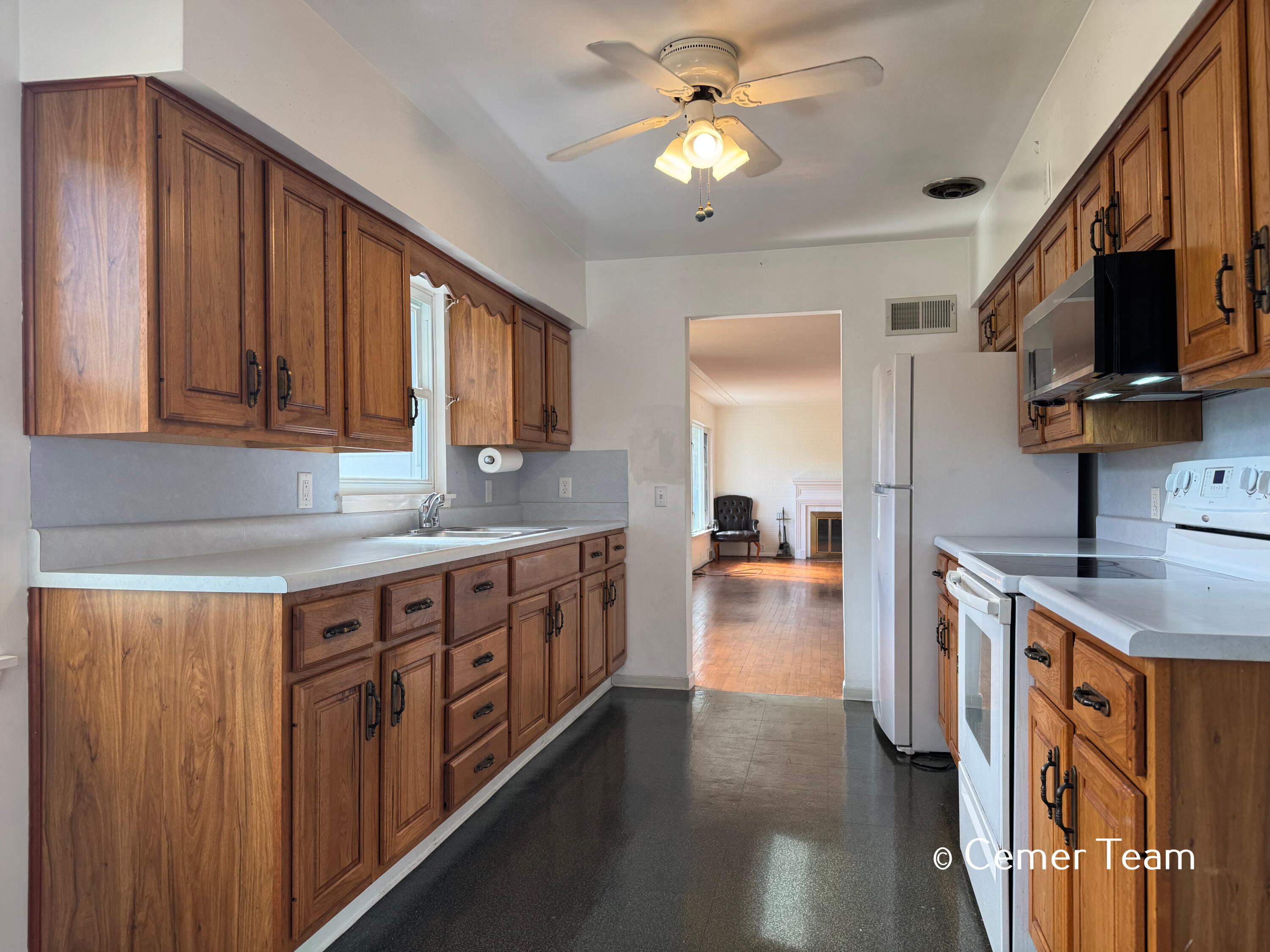 1926 Shettler Road Muskegon MI 49444