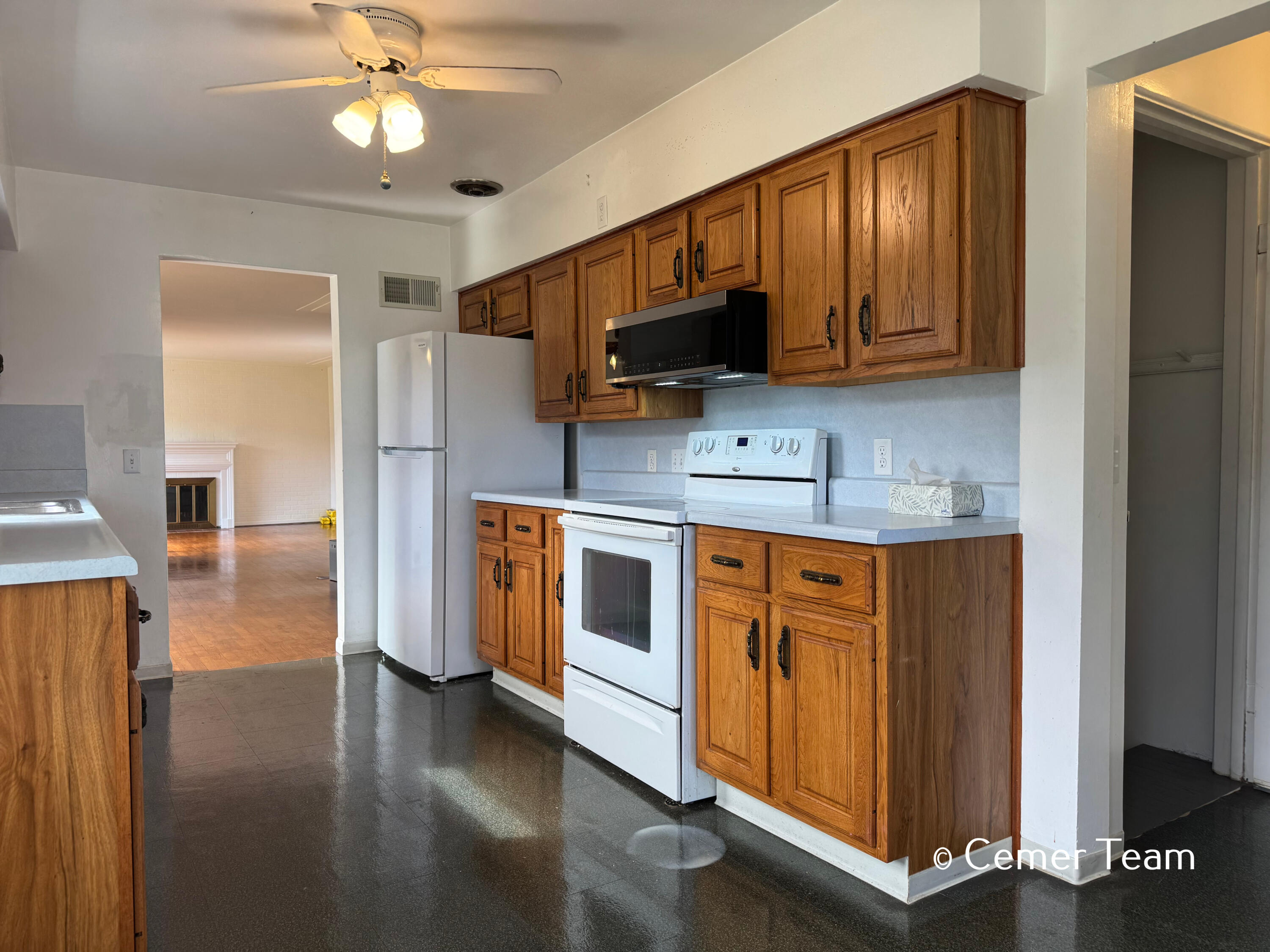 1926 Shettler Road Muskegon MI 49444