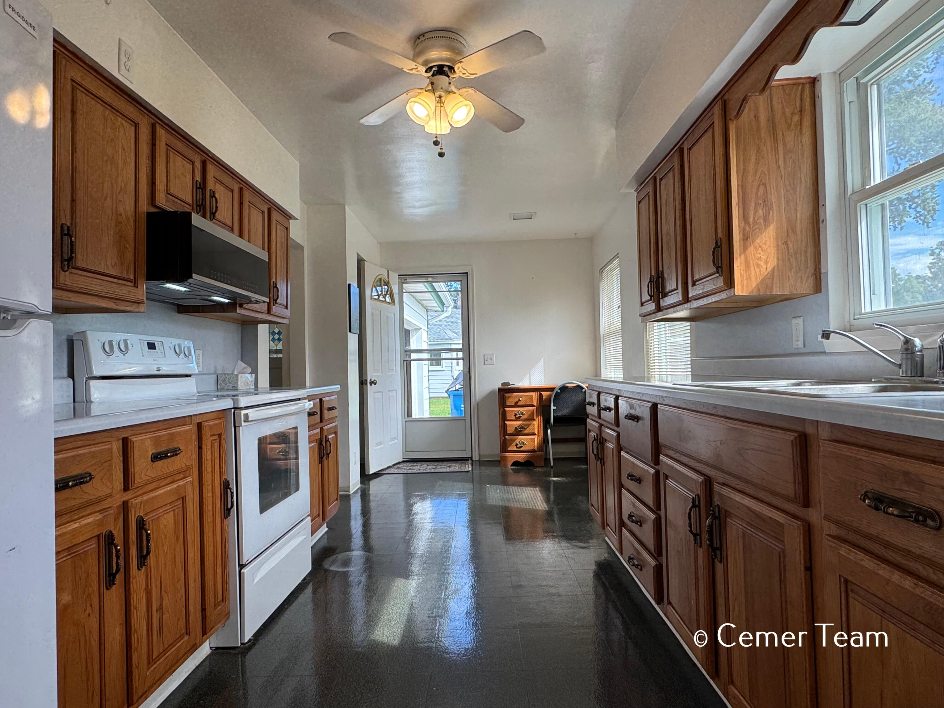 1926 Shettler Road Muskegon MI 49444