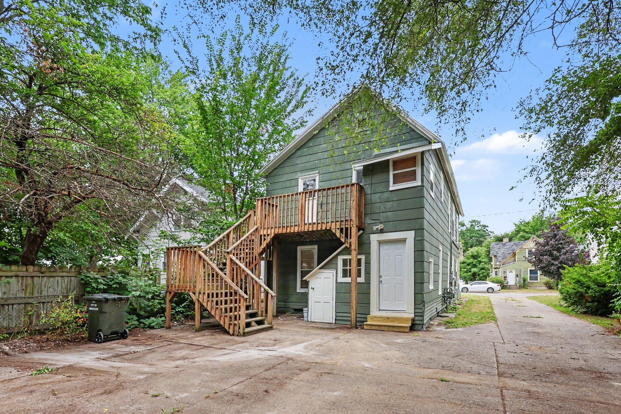 119 E Isabella Avenue Muskegon MI 49442