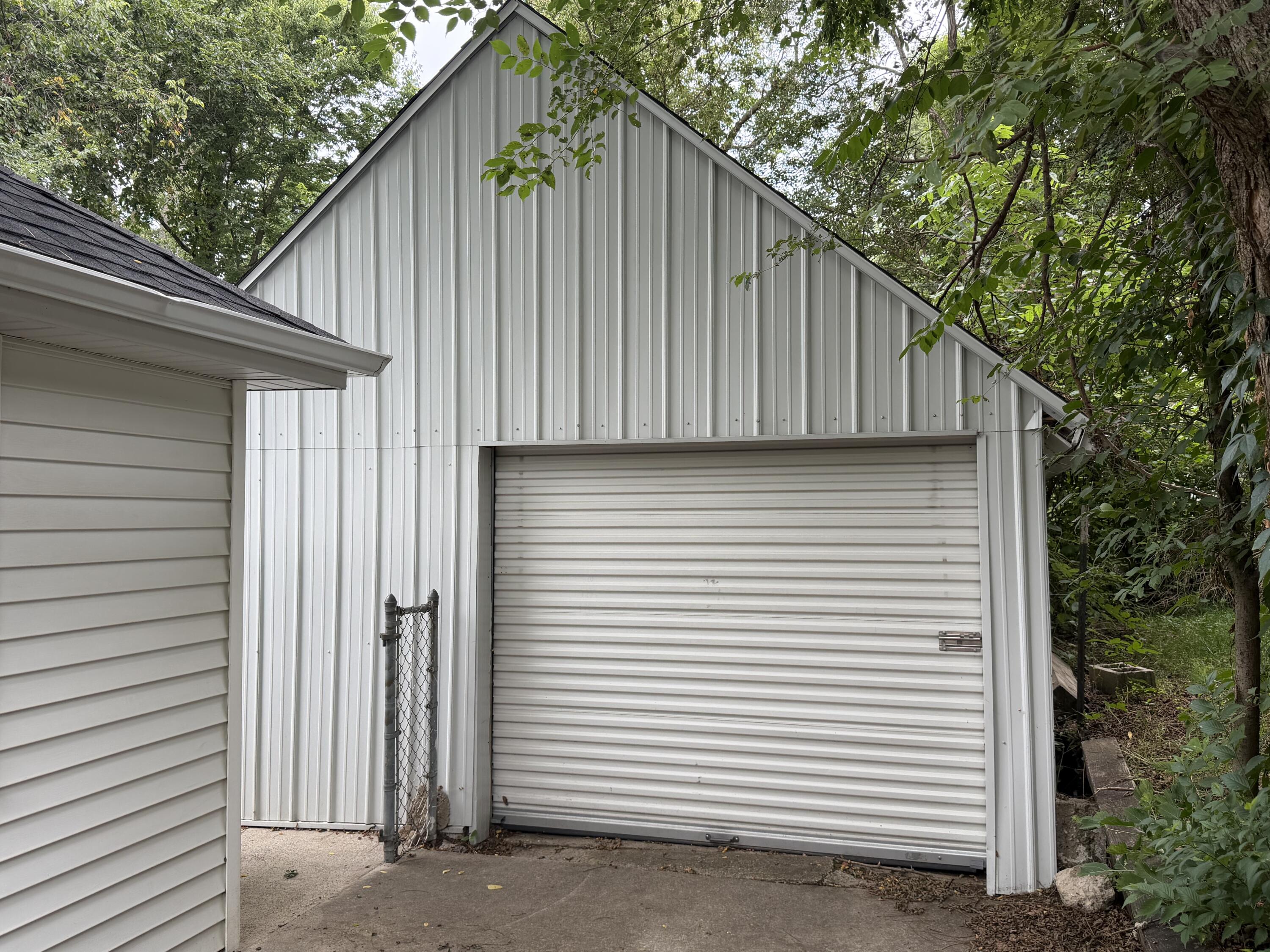 931 Pomeroy Street Kalamazoo MI 49001