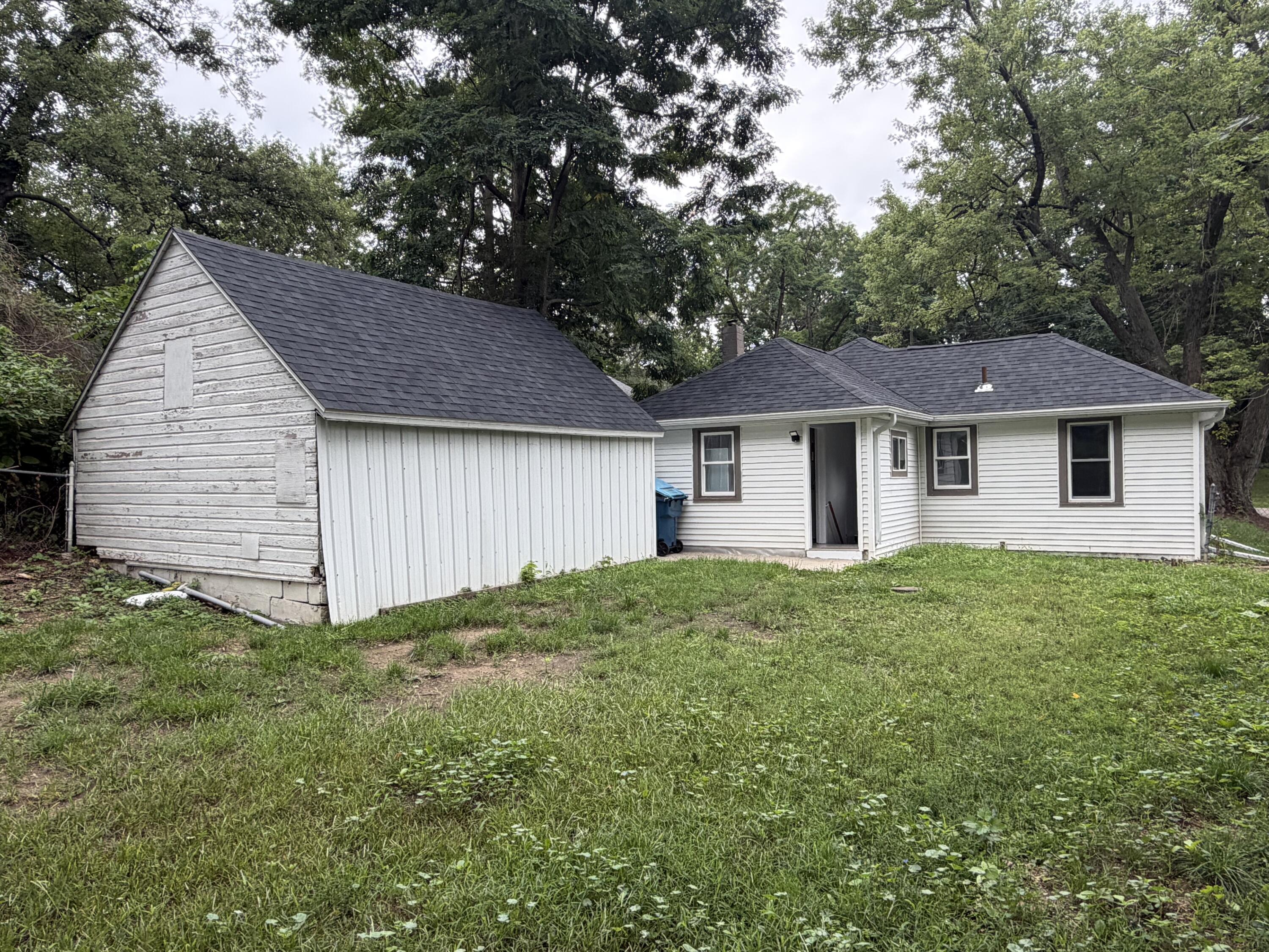 931 Pomeroy Street Kalamazoo MI 49001