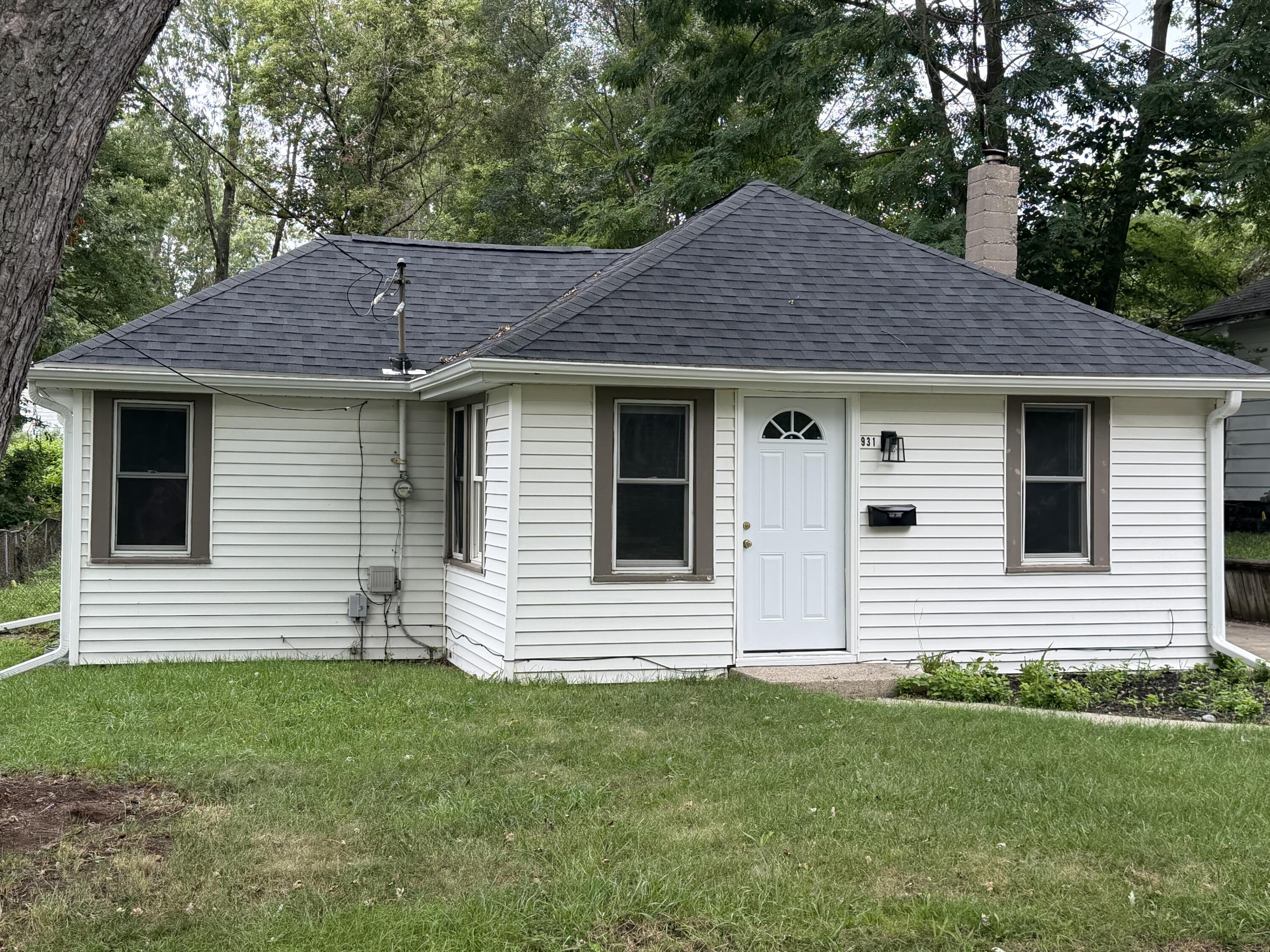 931 Pomeroy Street Kalamazoo MI 49001