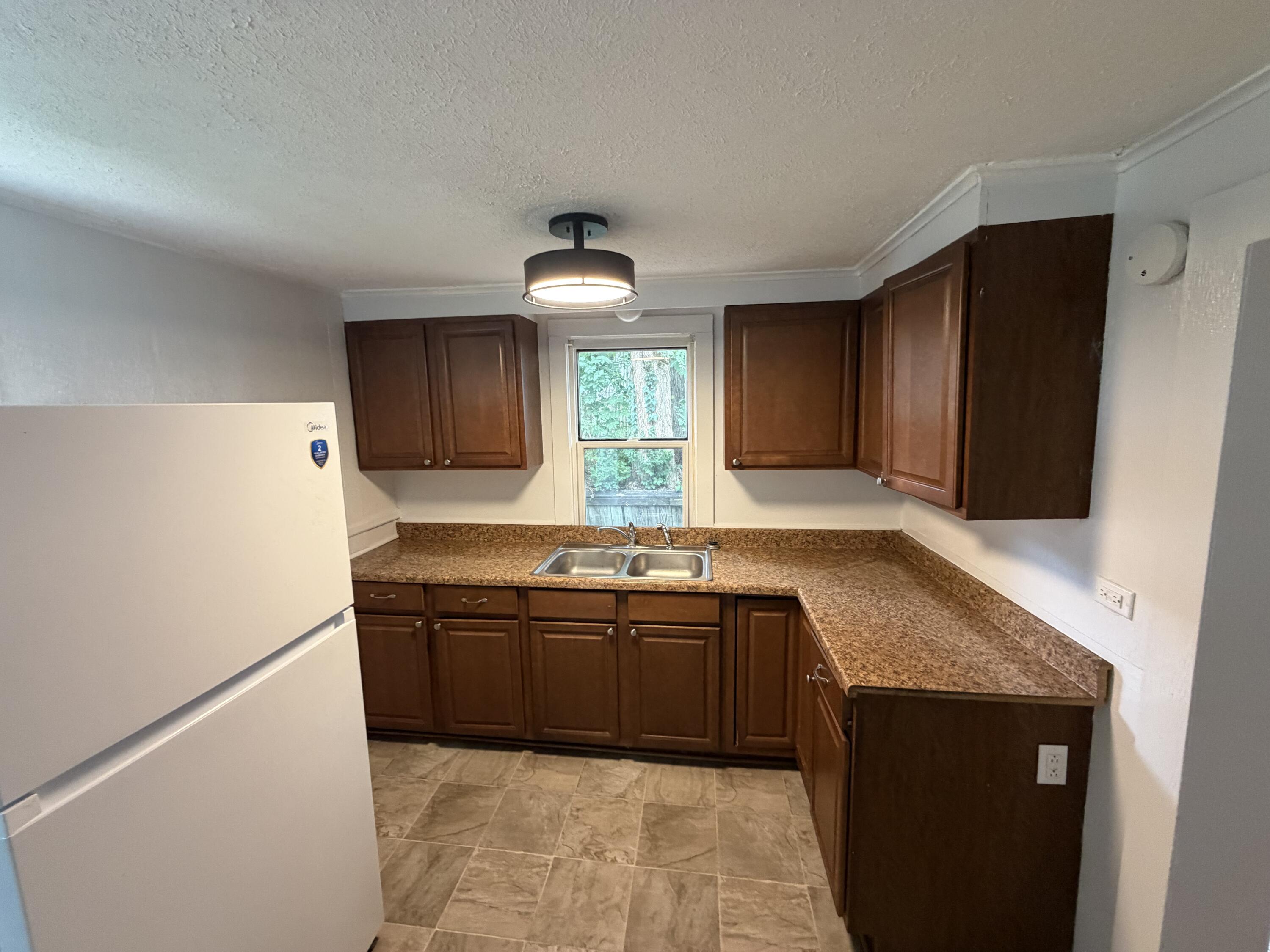 931 Pomeroy Street Kalamazoo MI 49001
