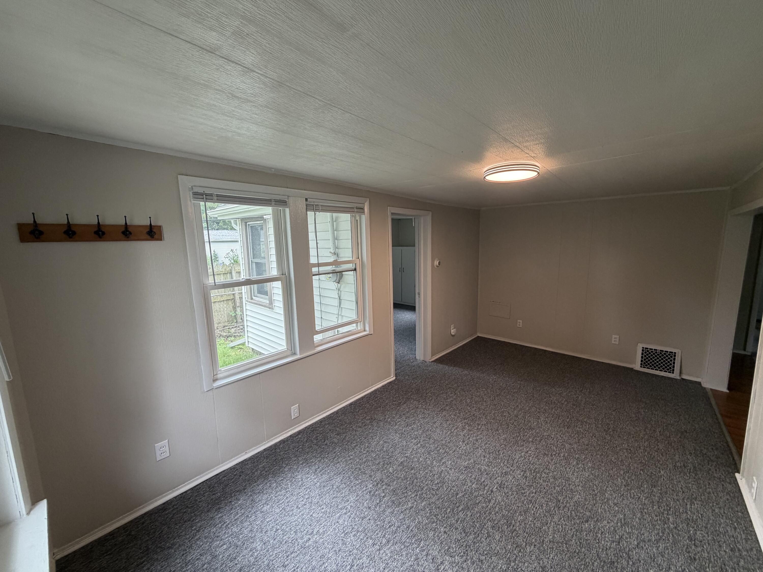 931 Pomeroy Street Kalamazoo MI 49001