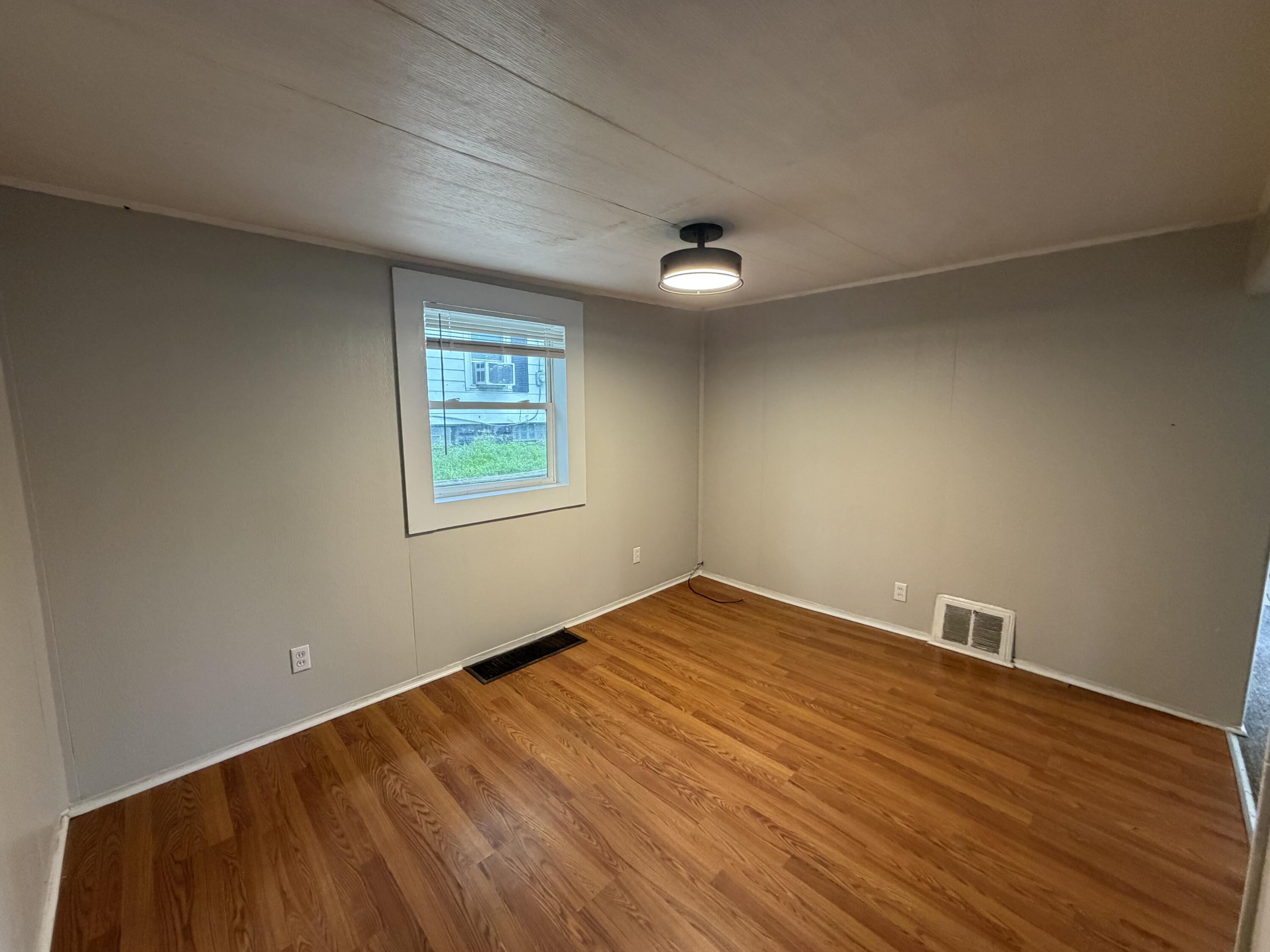 931 Pomeroy Street Kalamazoo MI 49001