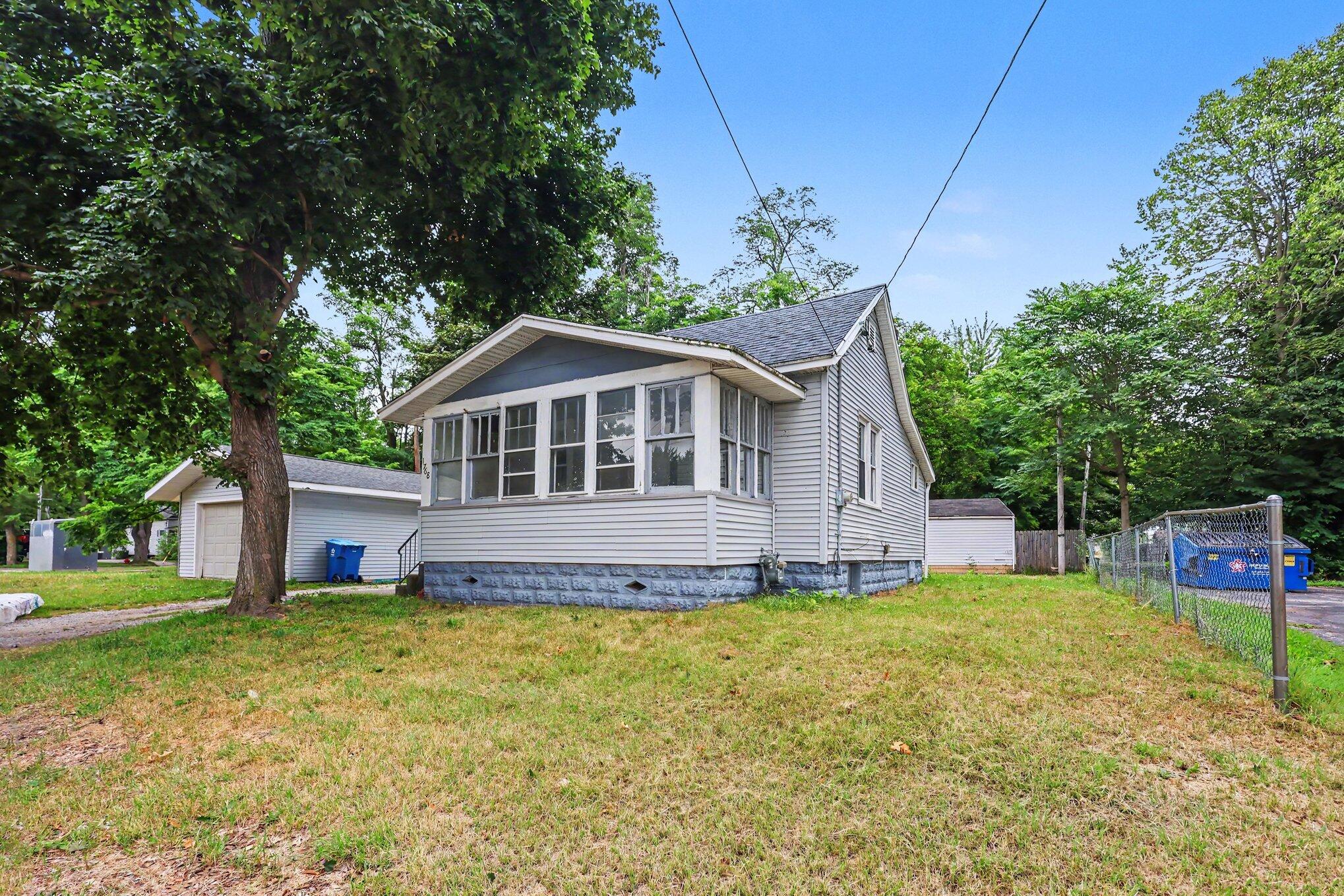1768 Henry Street Muskegon MI 49441
