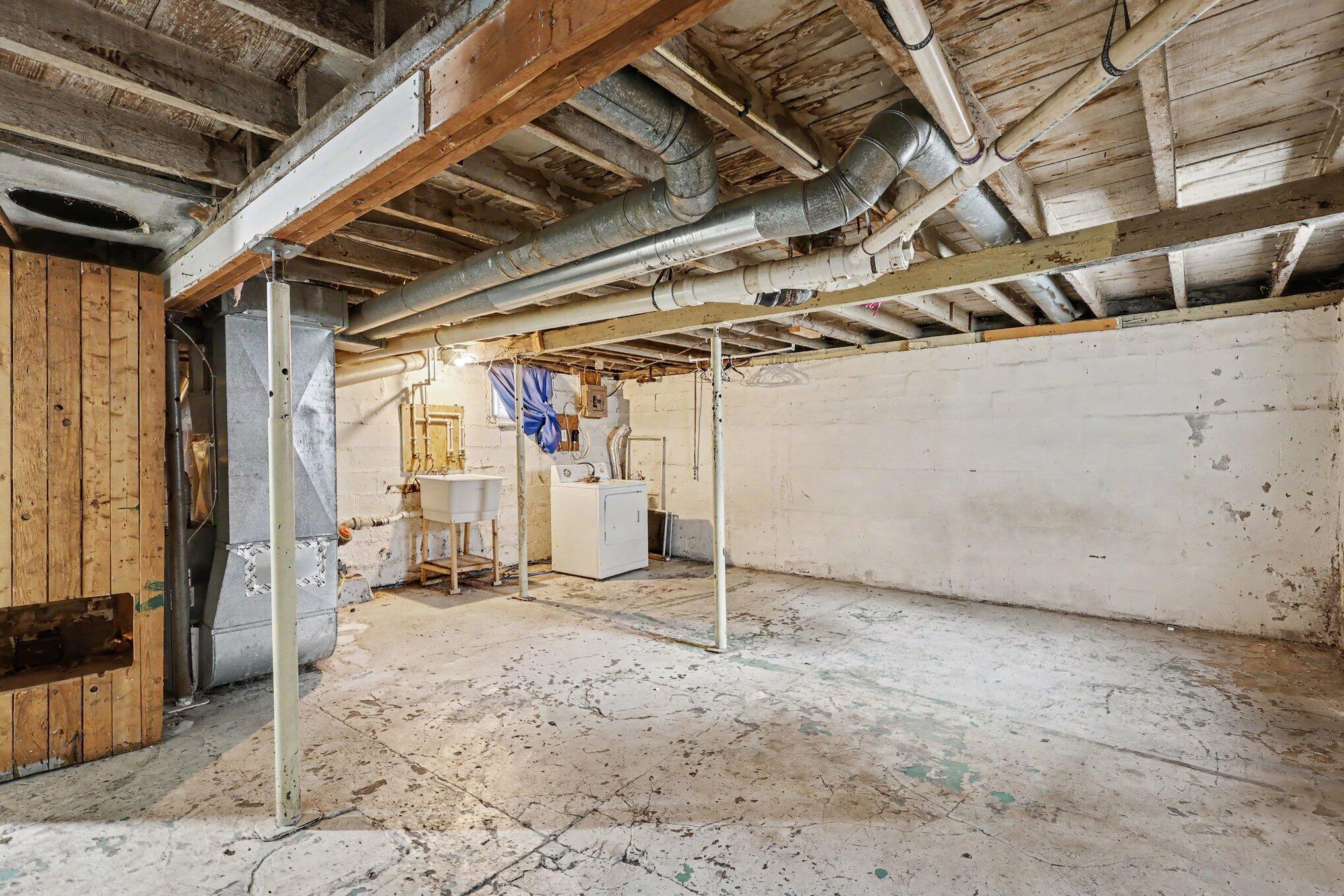 1768 Henry Street Muskegon MI 49441