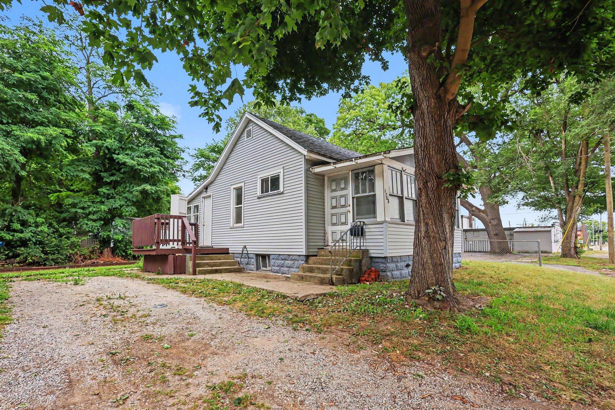 1768 Henry Street Muskegon MI 49441
