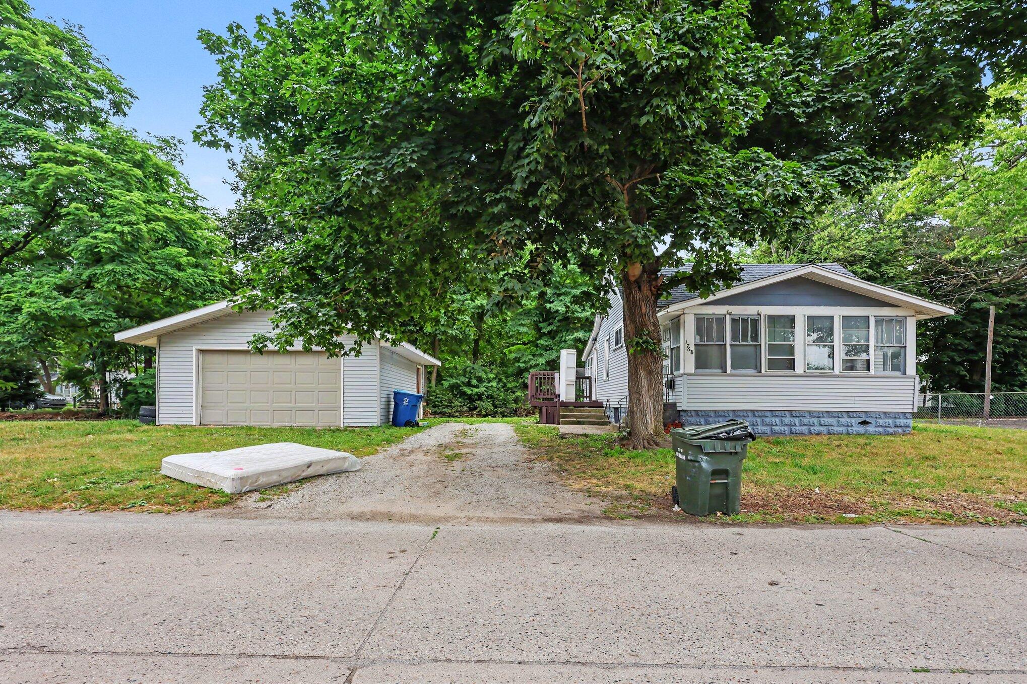 1768 Henry Street Muskegon MI 49441