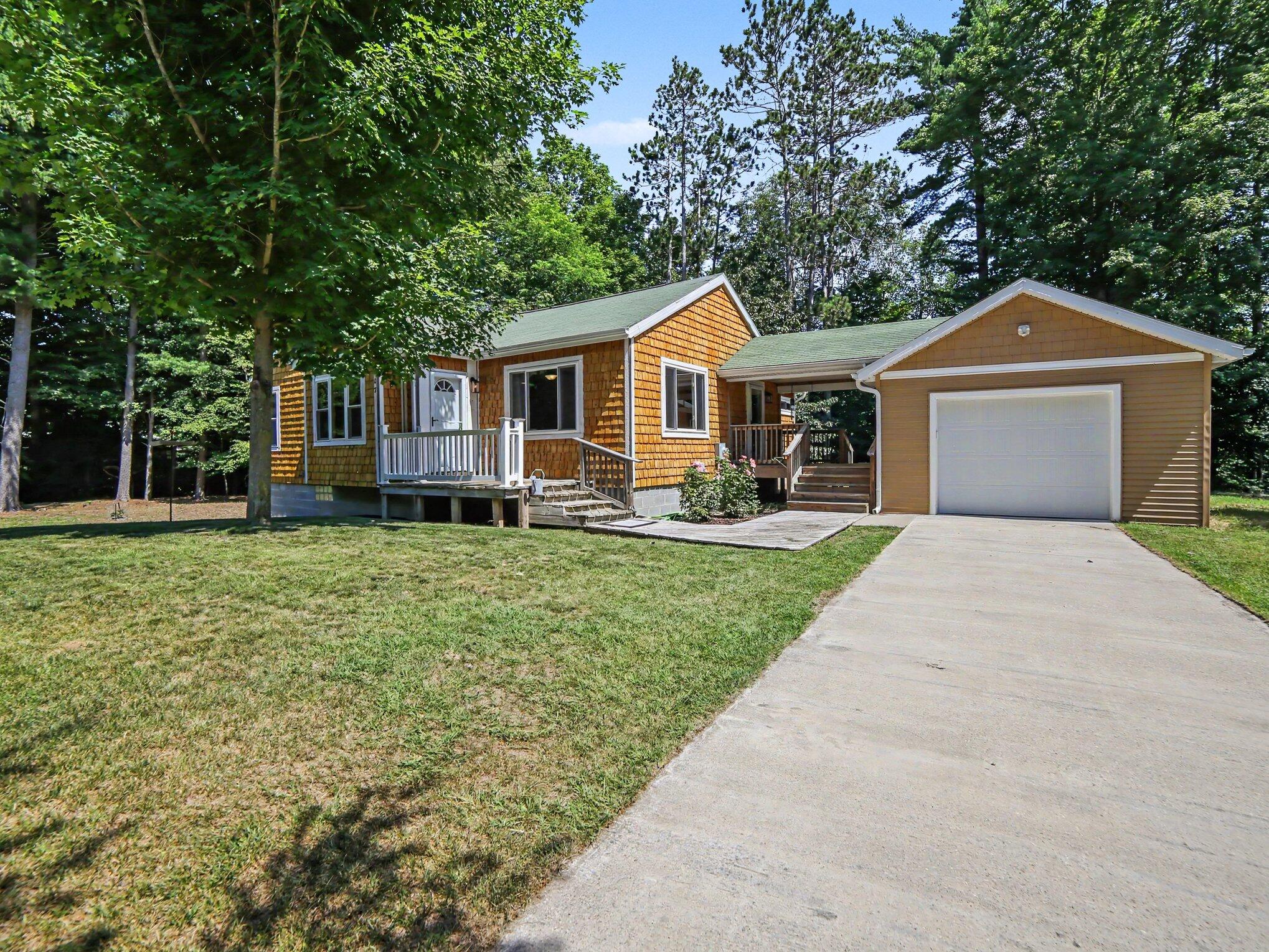 1072 N Brookridge Road Ludington MI 49431