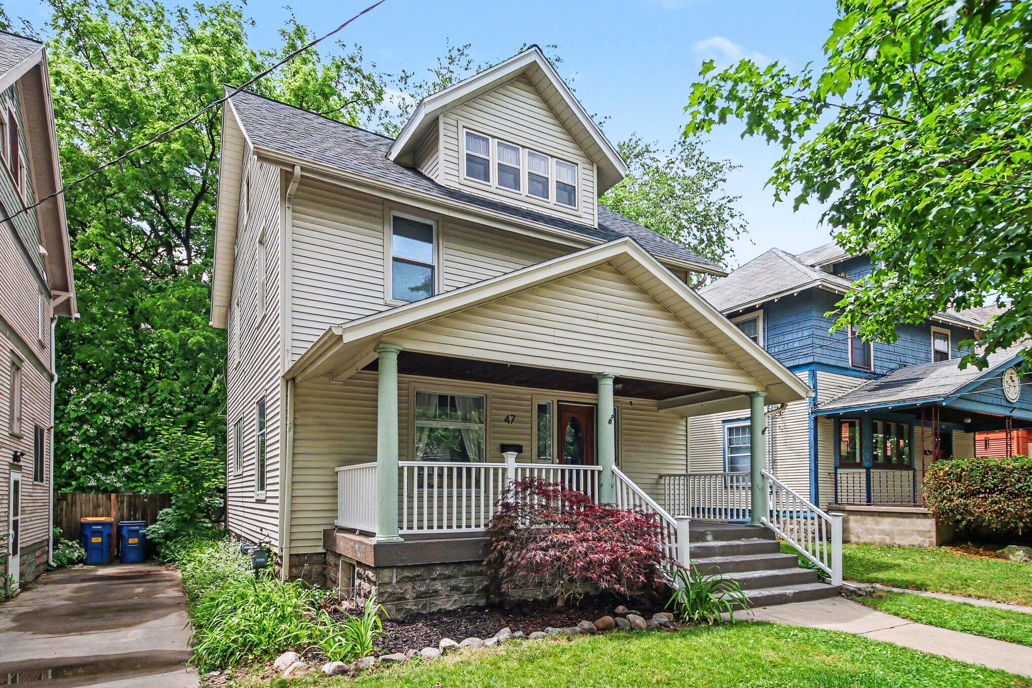 47 Carlton Avenue SE Grand Rapids MI 49506