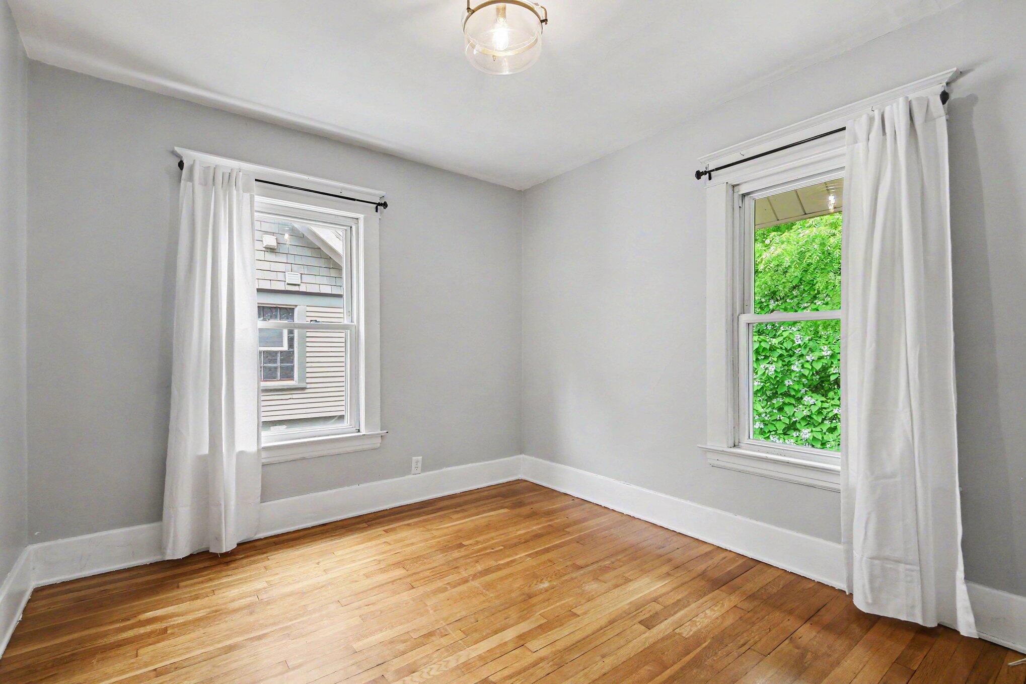 47 Carlton Avenue SE Grand Rapids MI 49506