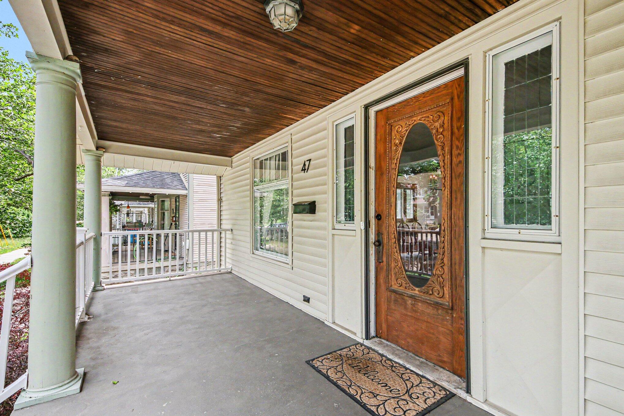 47 Carlton Avenue SE Grand Rapids MI 49506