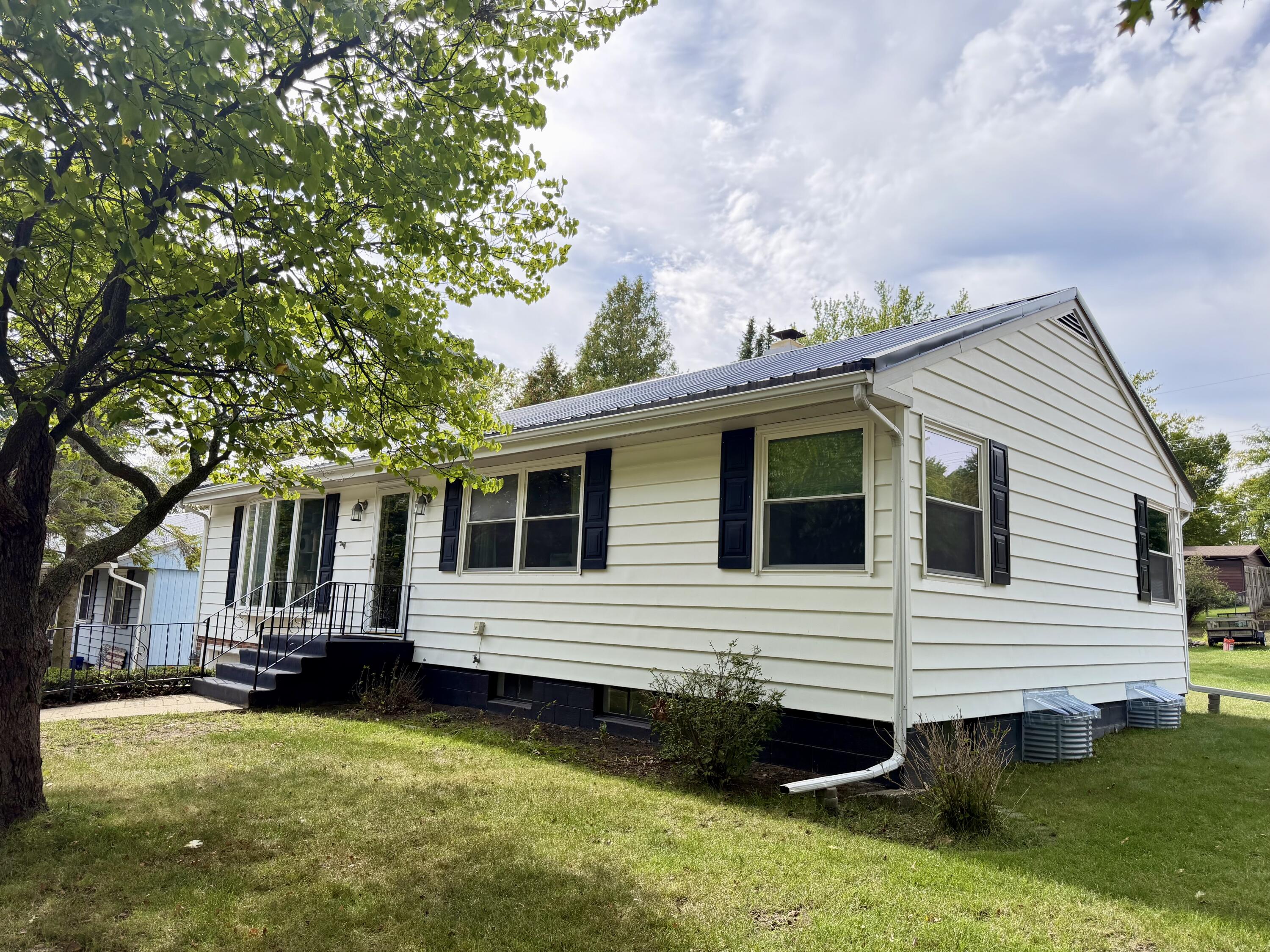 1027 N Rath Avenue Ludington MI 49431