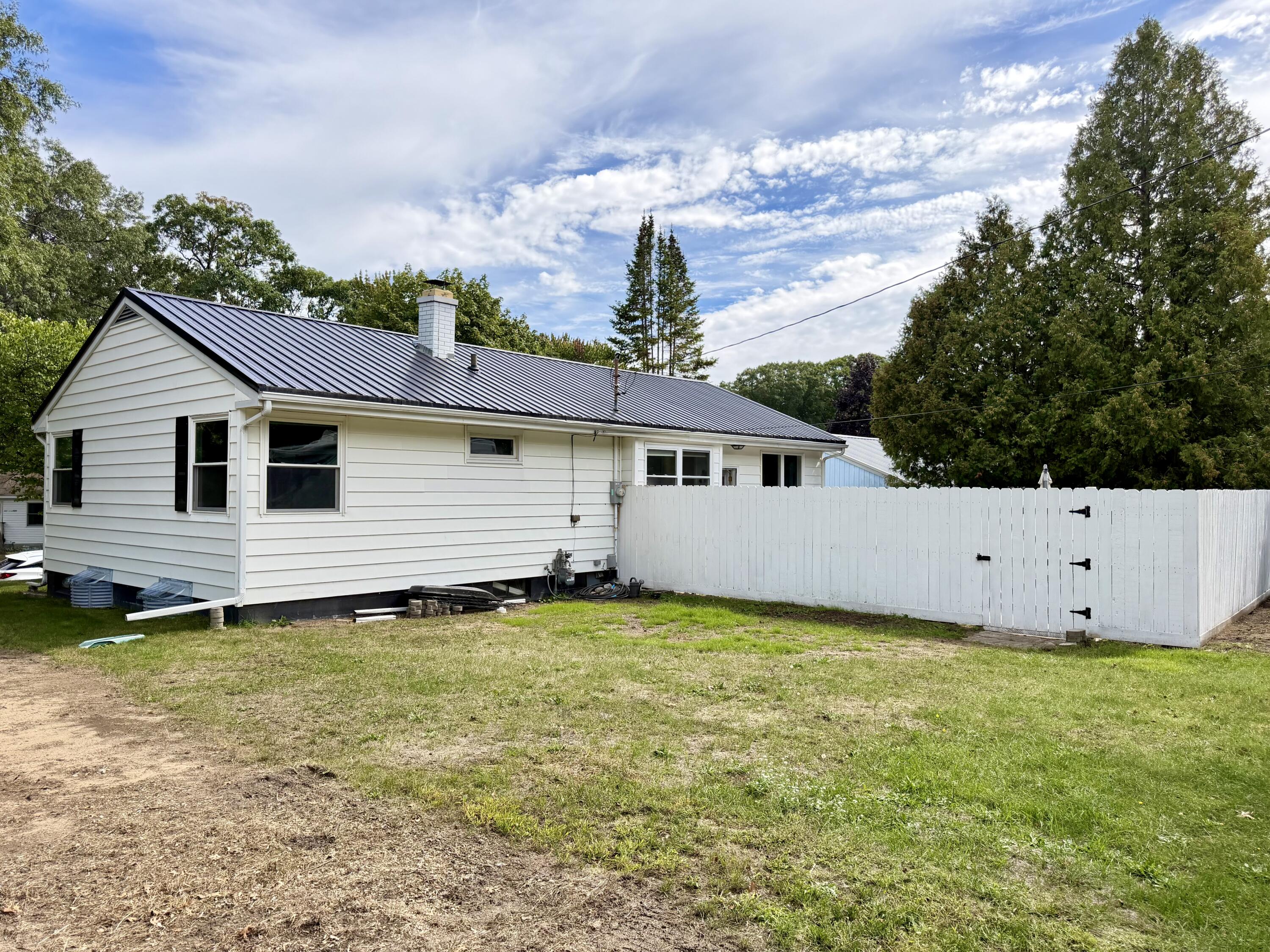 1027 N Rath Avenue Ludington MI 49431