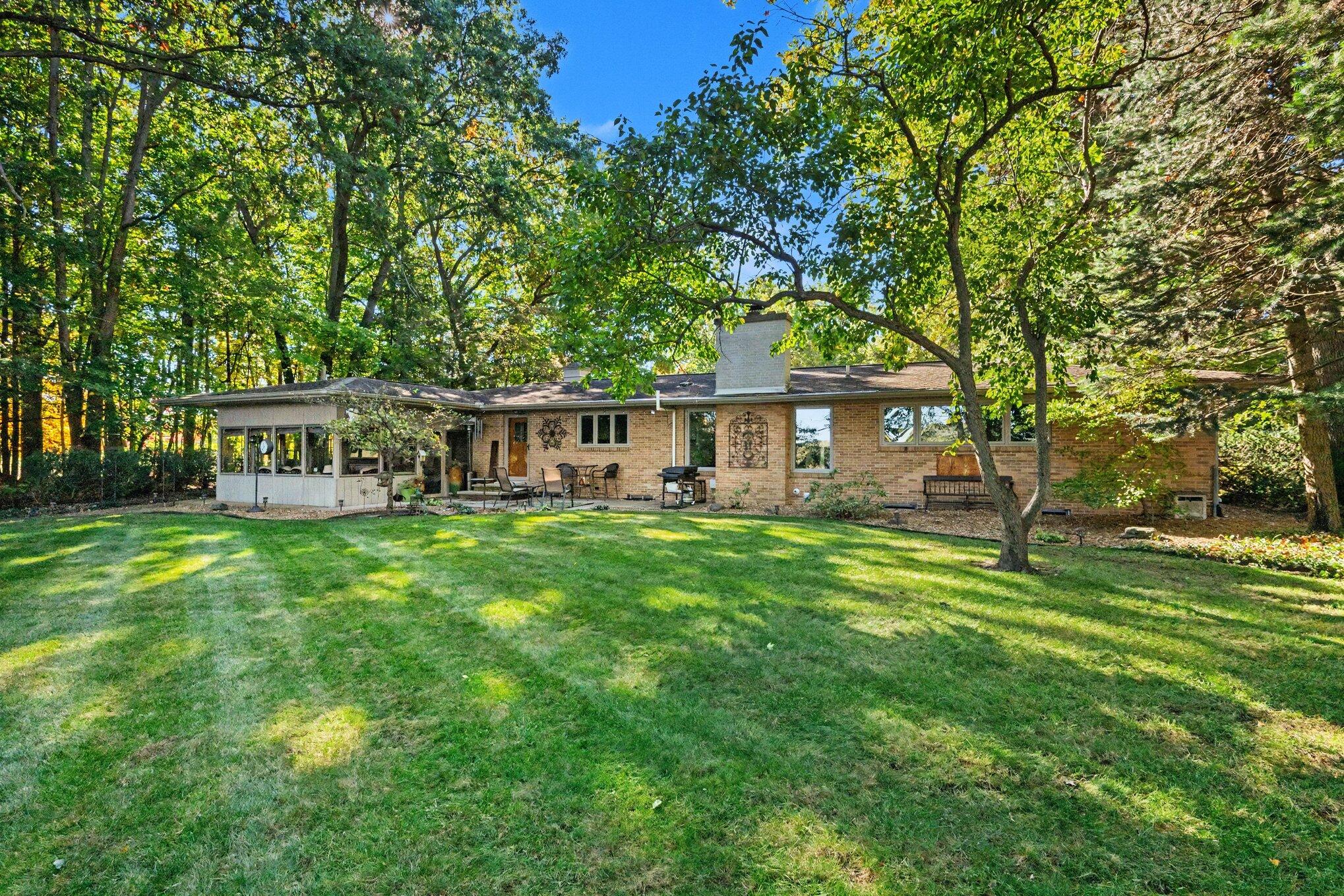 472 Lake Drive Allegan MI 49010