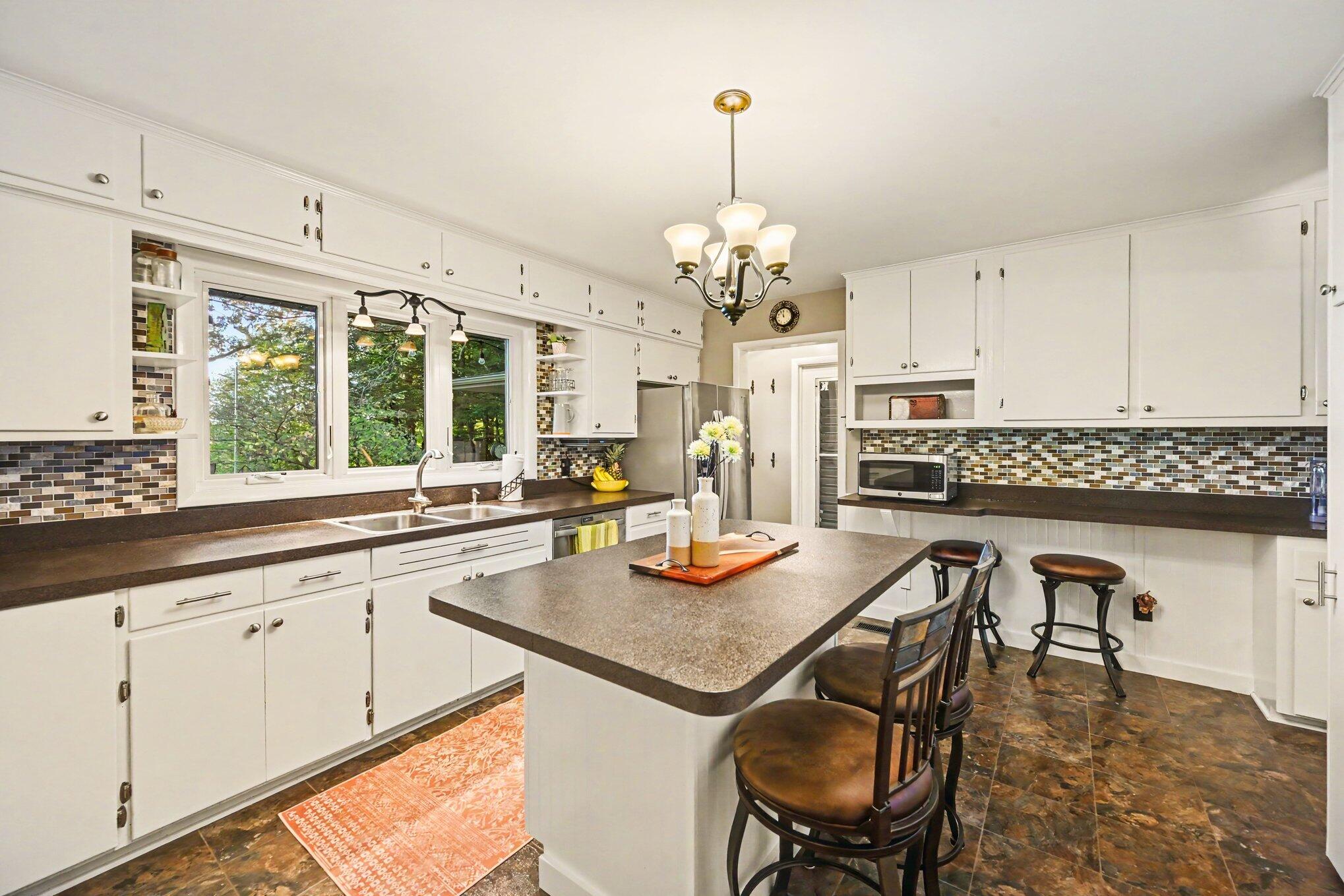 472 Lake Drive Allegan MI 49010