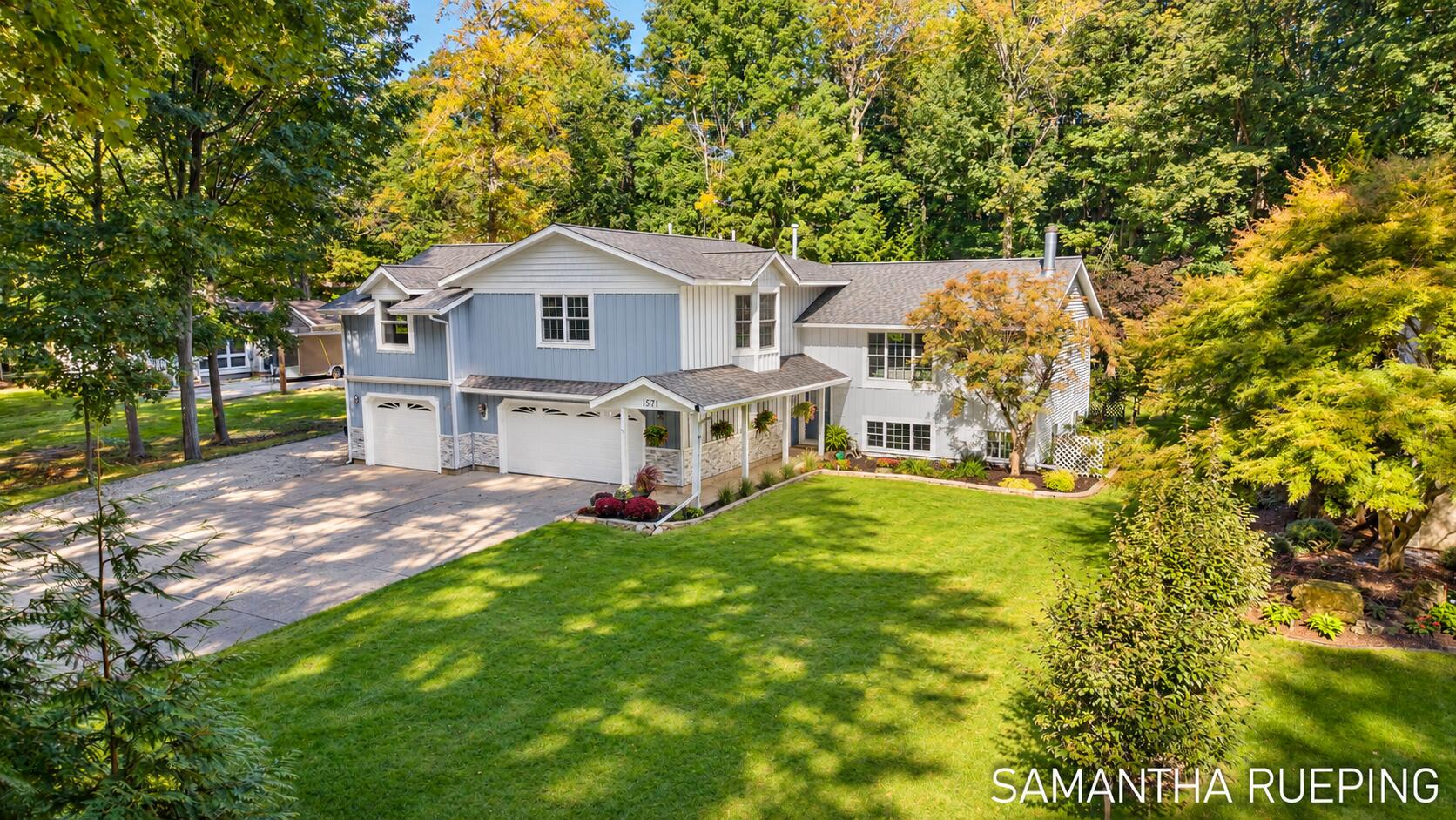 1571 Waukazoo Drive Holland MI 49424
