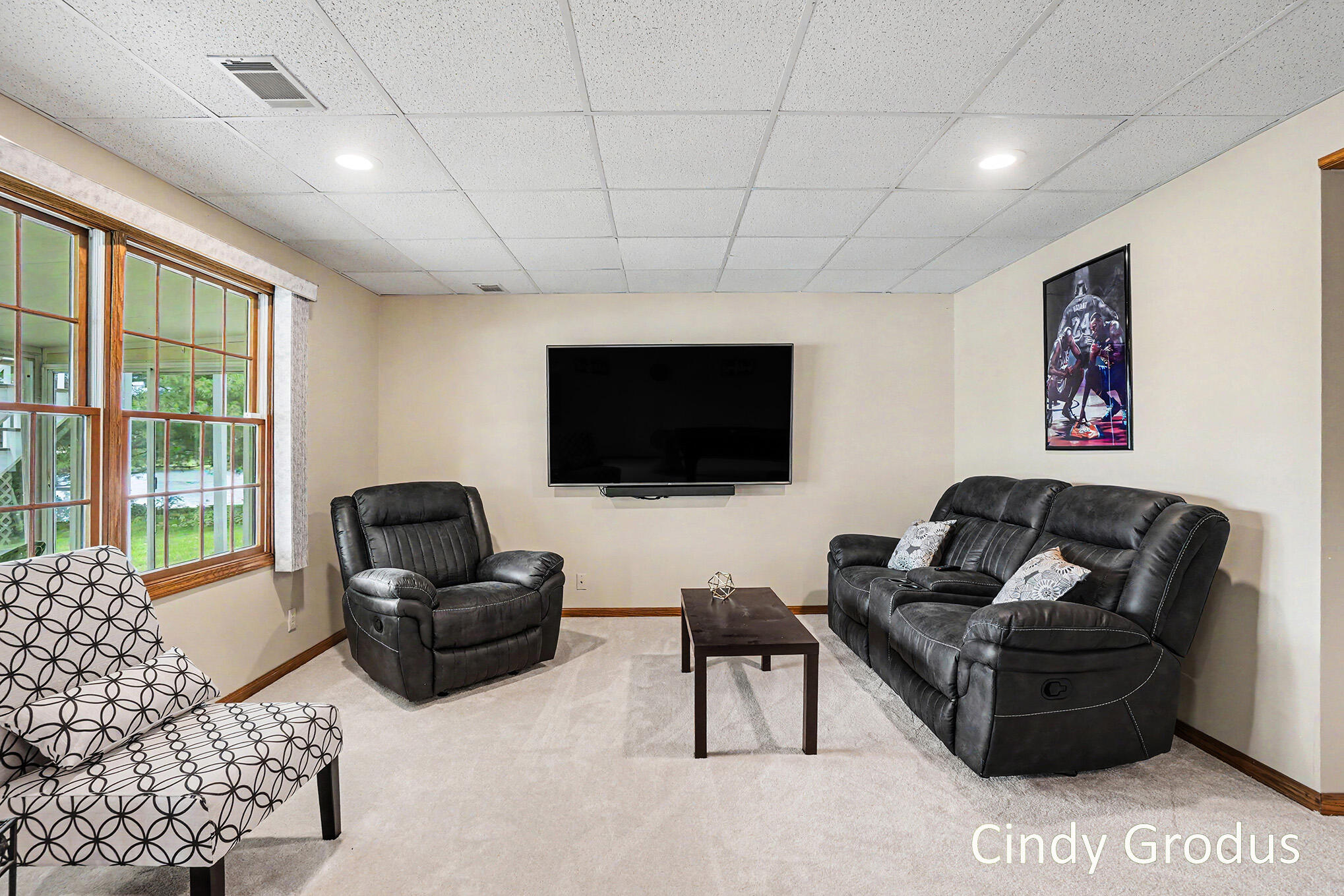975 Bluff Lake Drive Zeeland MI 49464