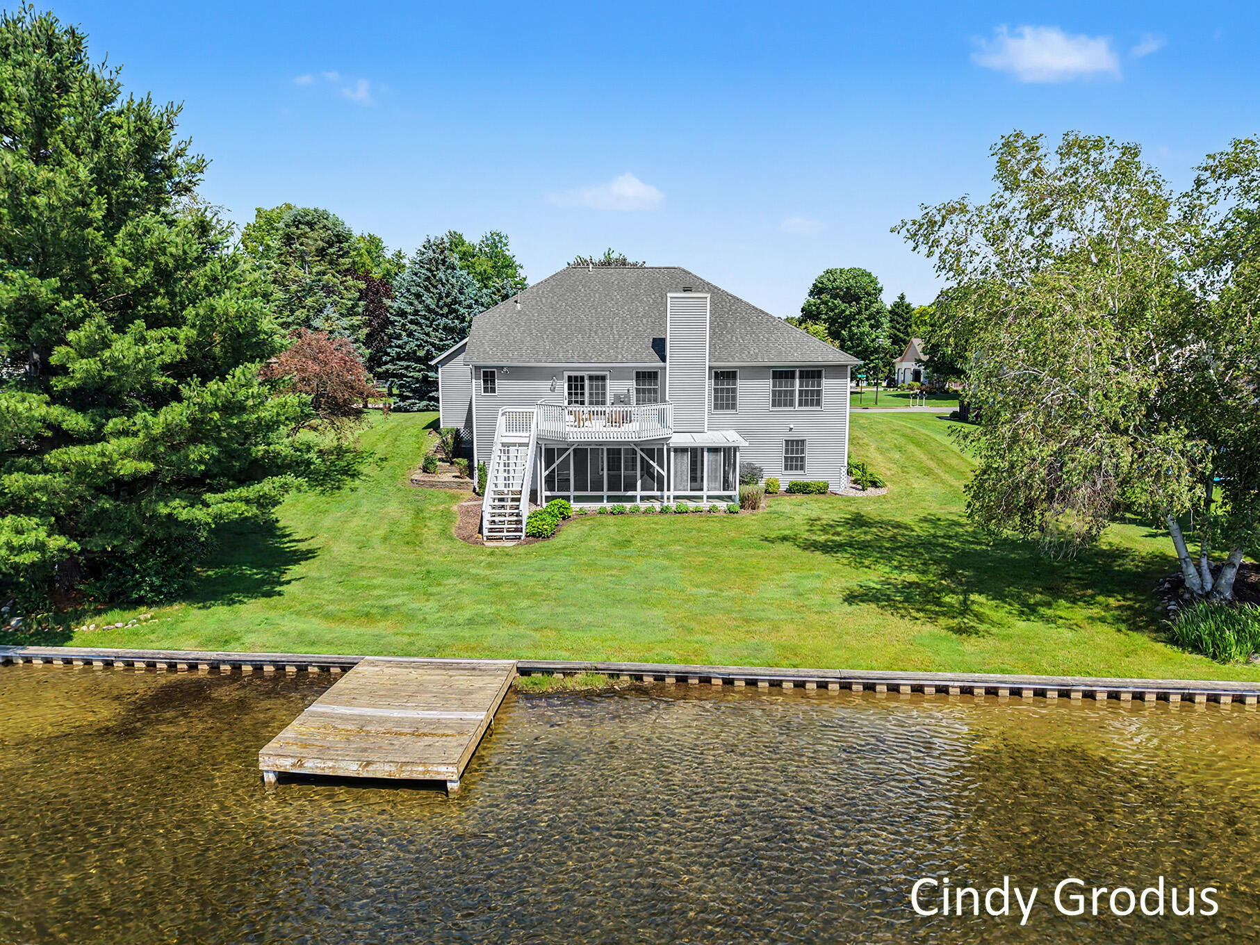 975 Bluff Lake Drive Zeeland MI 49464