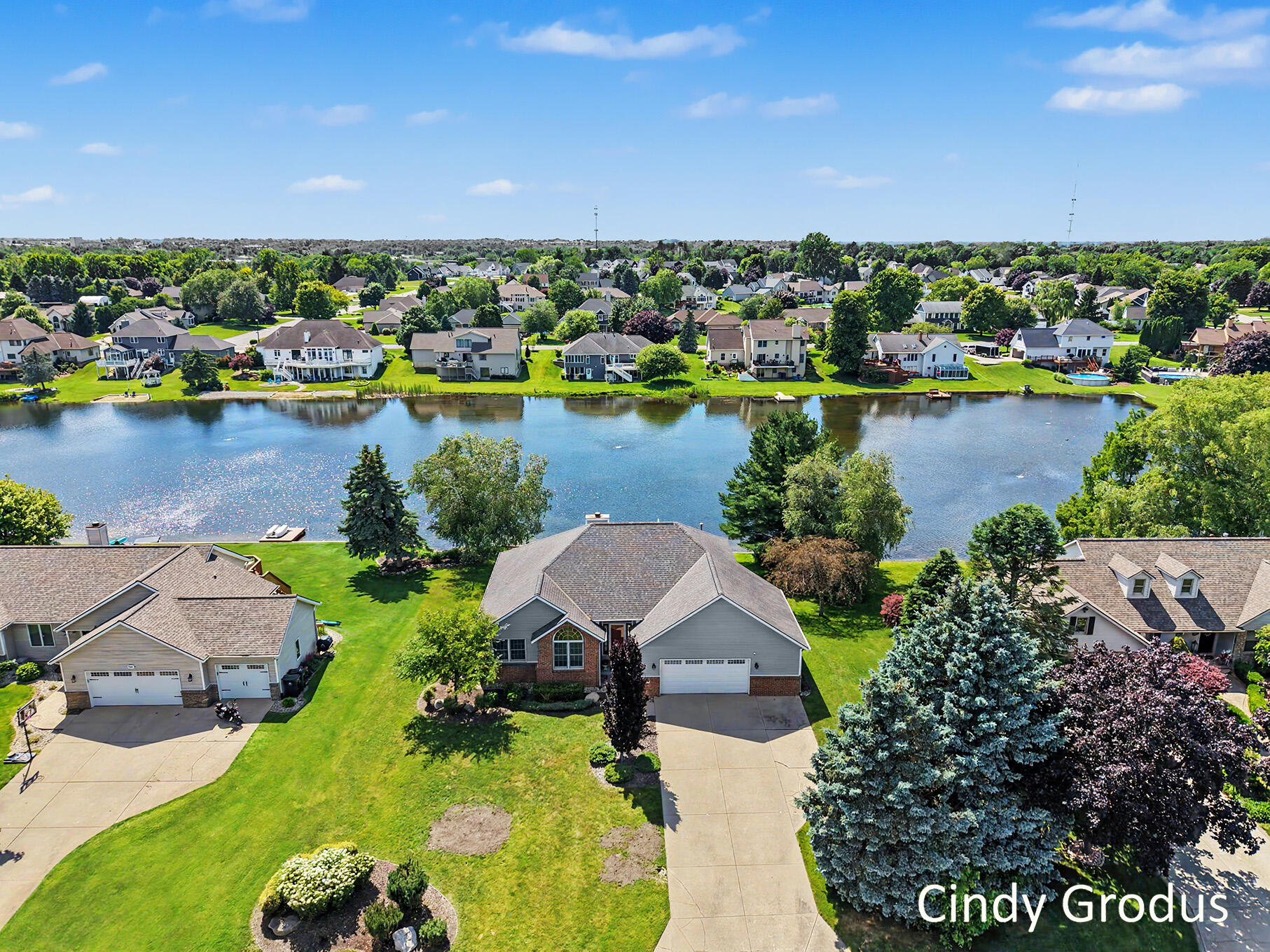 975 Bluff Lake Drive Zeeland MI 49464