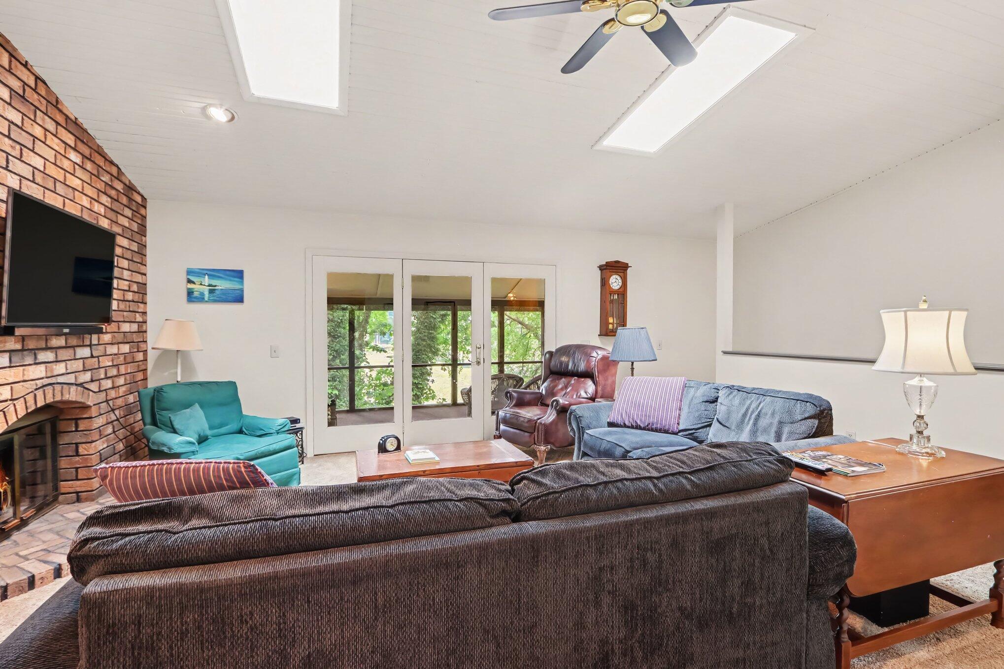 9808 Oak Forest Circle Kalamazoo MI 49009