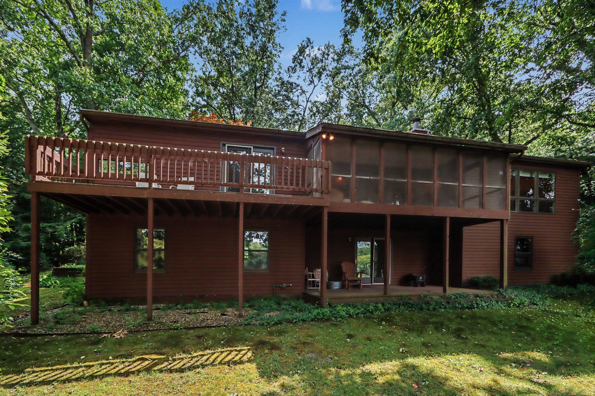9808 Oak Forest Circle Kalamazoo MI 49009